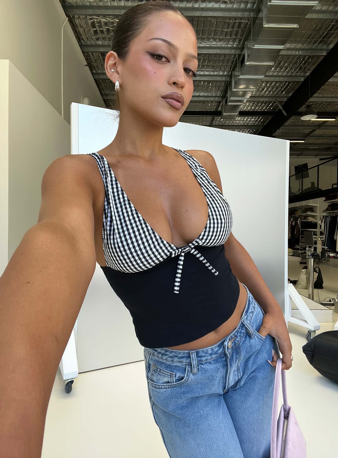 0-modelinfo-aisha-us4_44acf03c-e070-4afc-aa3b-615329bffa22