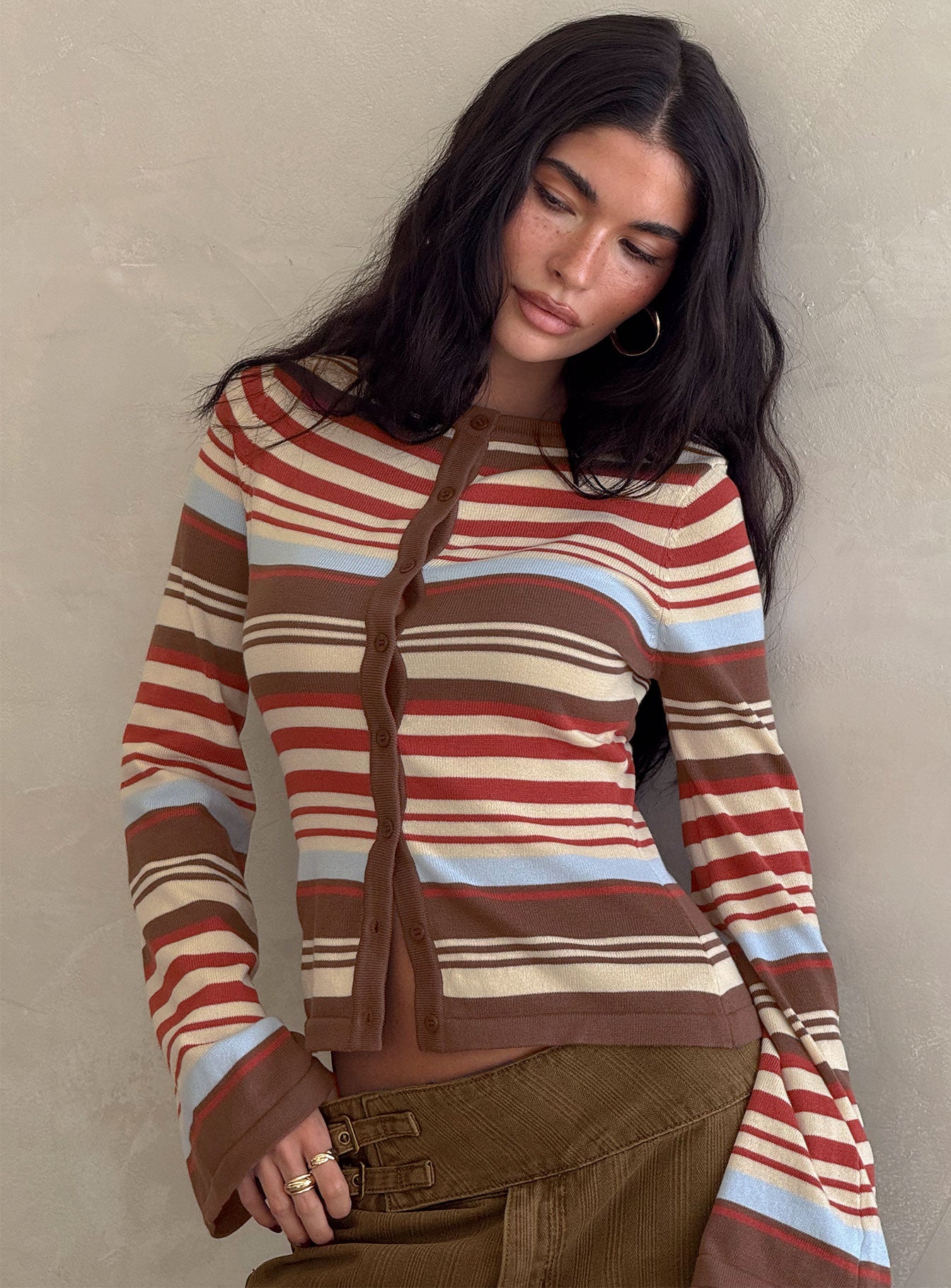 0-modelinfo-aisha-us4_8a5f7629-d69e-415b-babb-1fa9bc67bf79