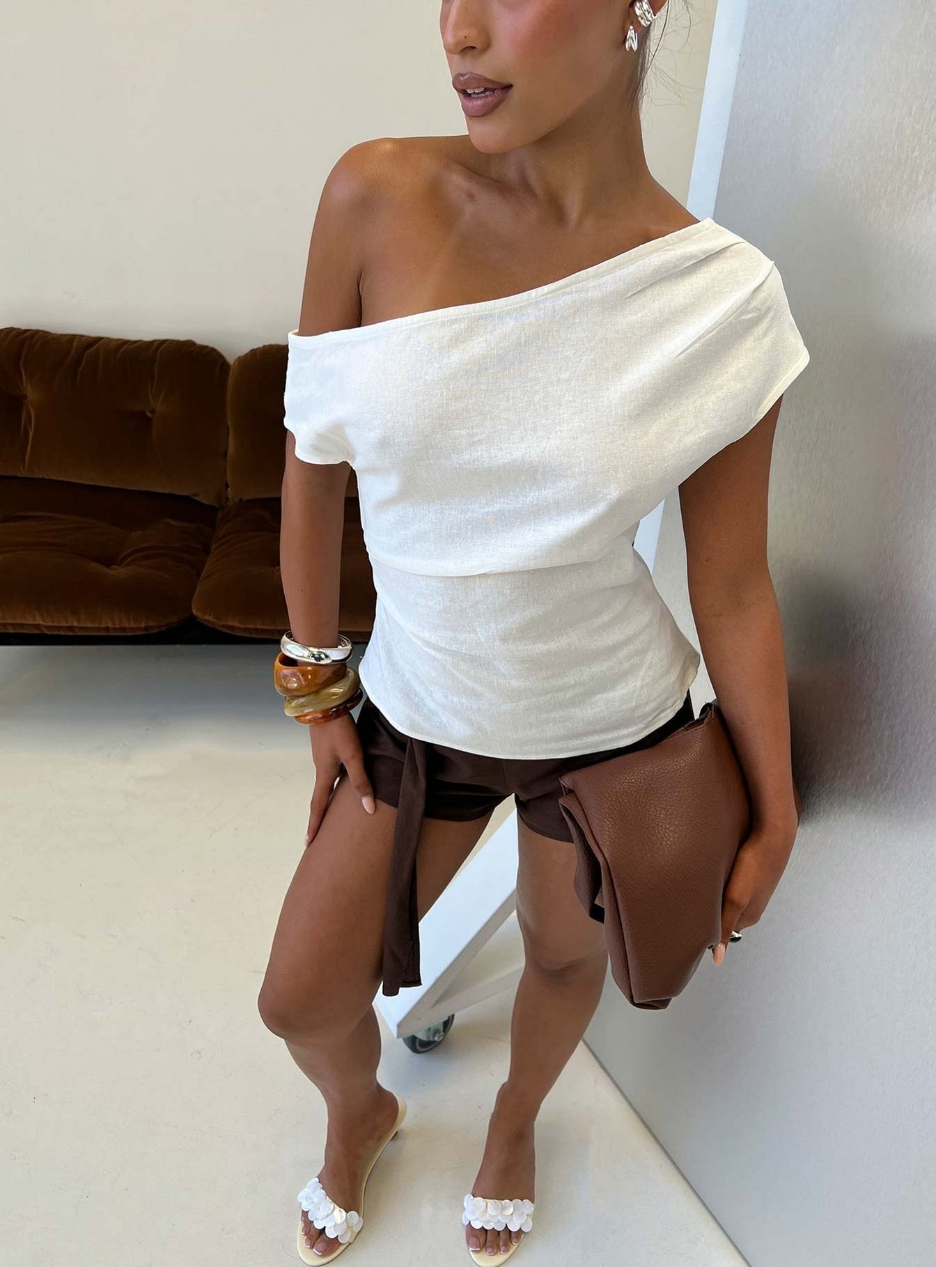 0-modelinfo-aisha-us4_d82af34b-1863-4dc1-afe0-6bc8b9bce86a