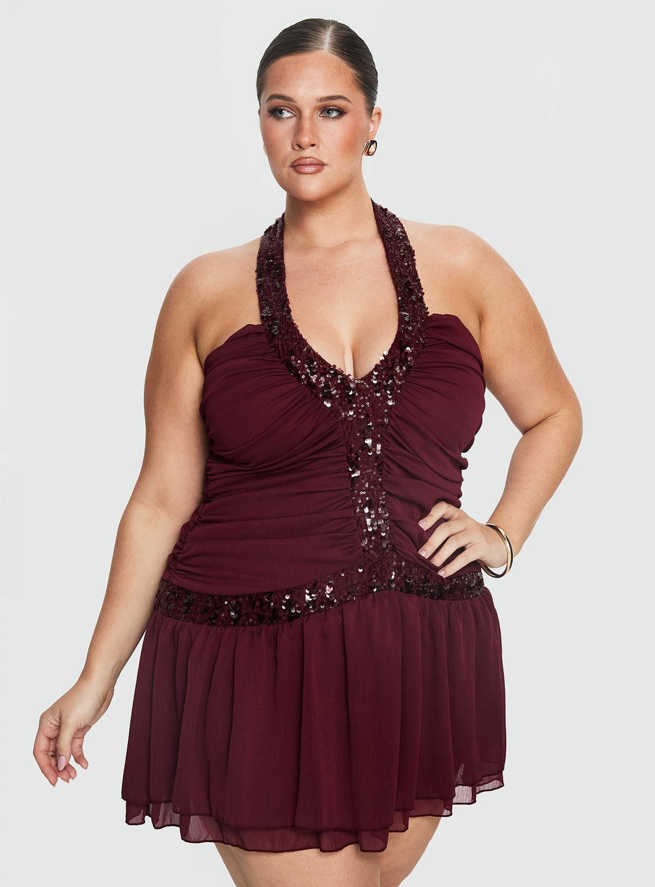 0-modelinfo-alicja-us14_7da18f14-977d-40d7-8031-738c44599d5c