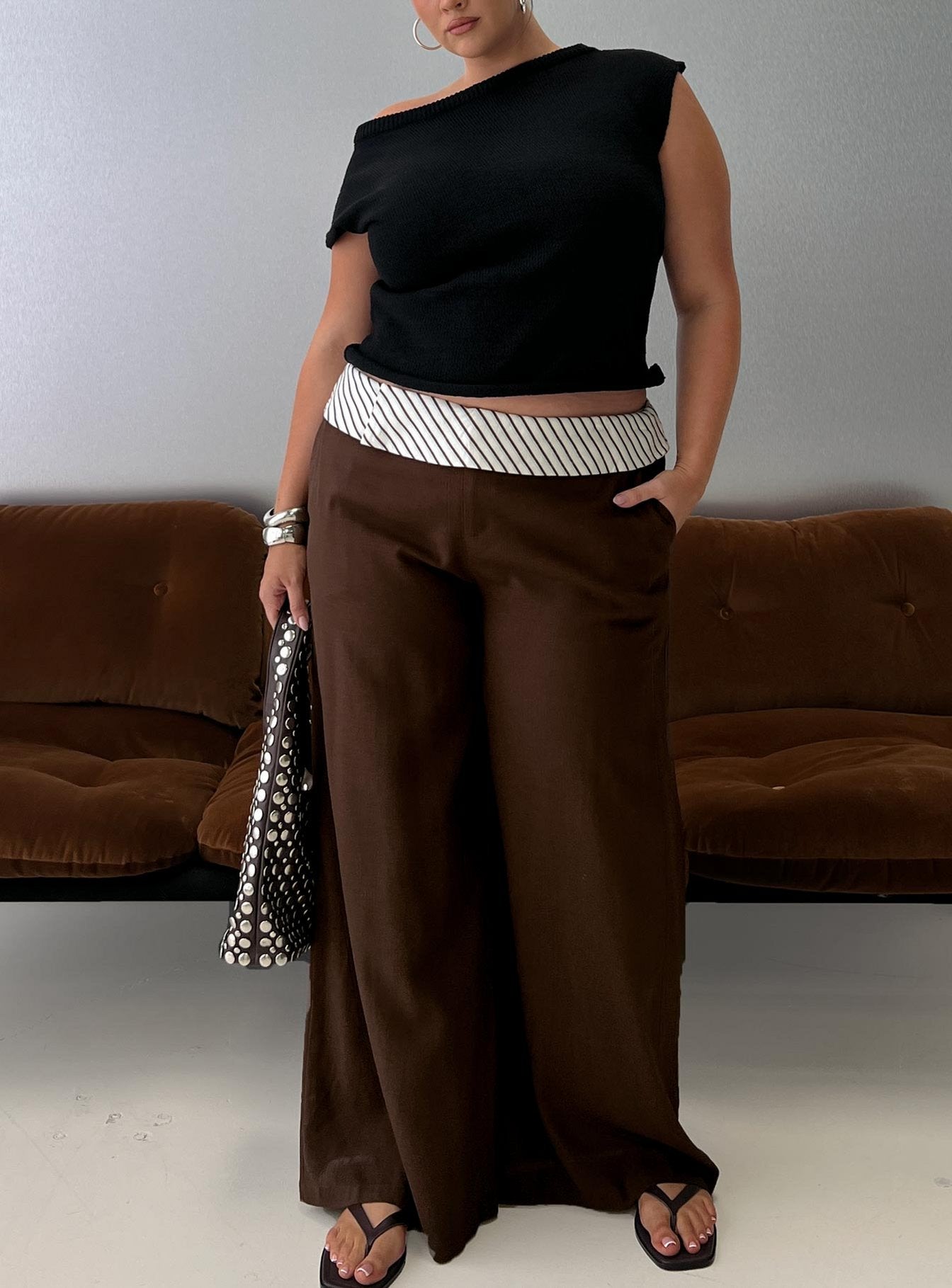 0-modelinfo-alicja-us14_955251bb-9a3a-4b30-99a3-fa6f3b01752d