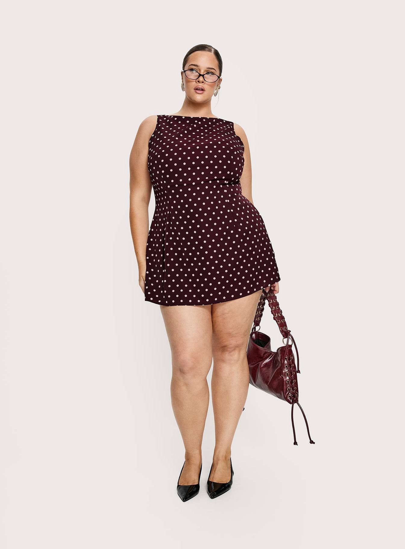 0-modelinfo-alicja-us14_b7ebdee1-c694-4d1b-8991-b13f421a26b4