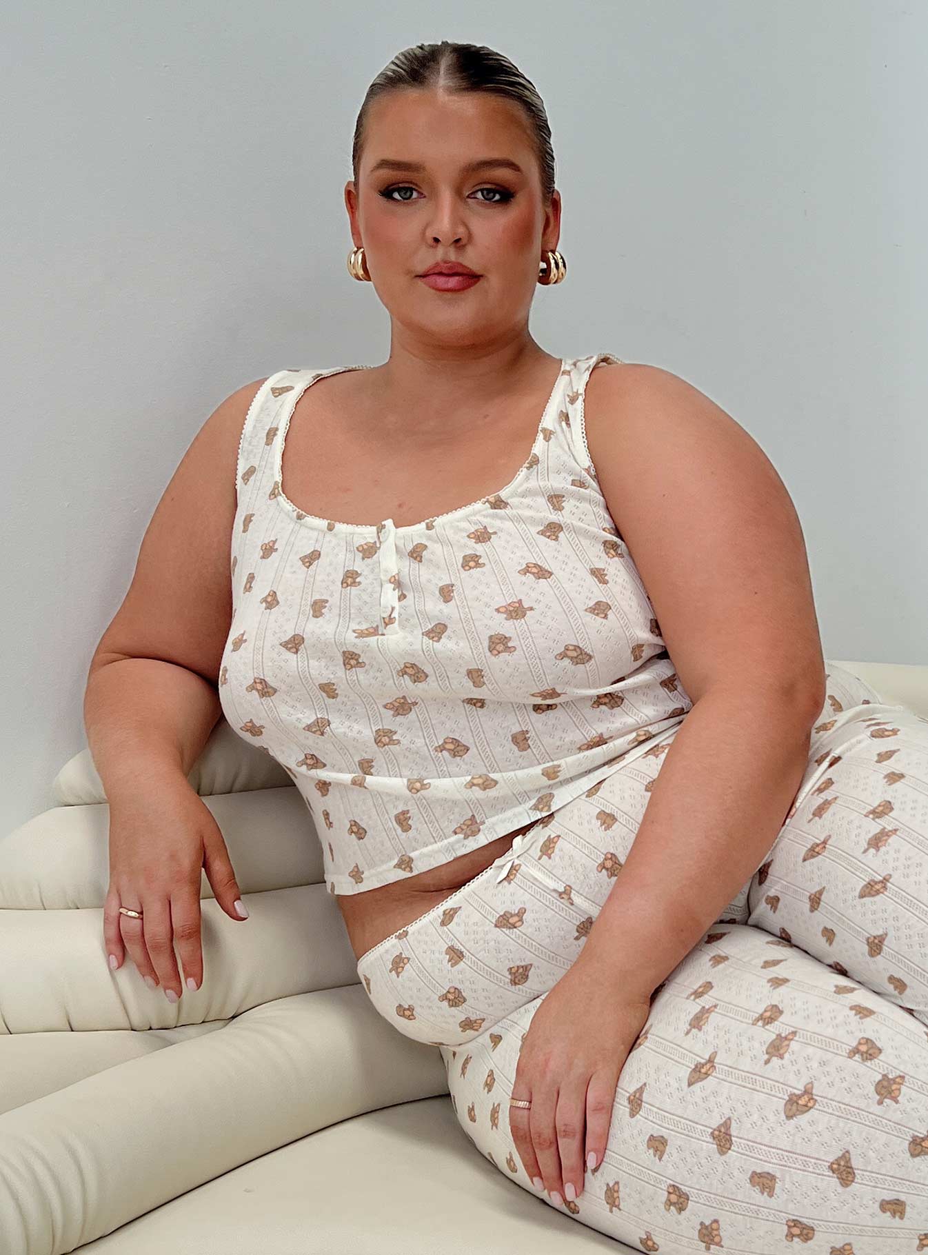 0-modelinfo-annabelle-us14_68c5f933-c83c-4acc-8a9d-a3763a1200a7