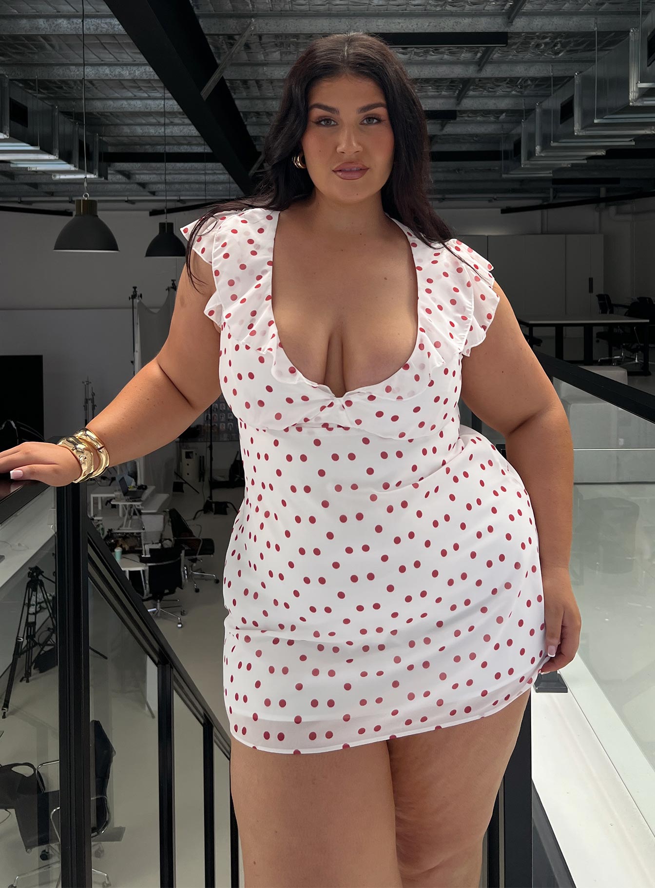 0-modelinfo-bianca-us14_01f136eb-5fd9-41c3-992a-0baf1cc9255b