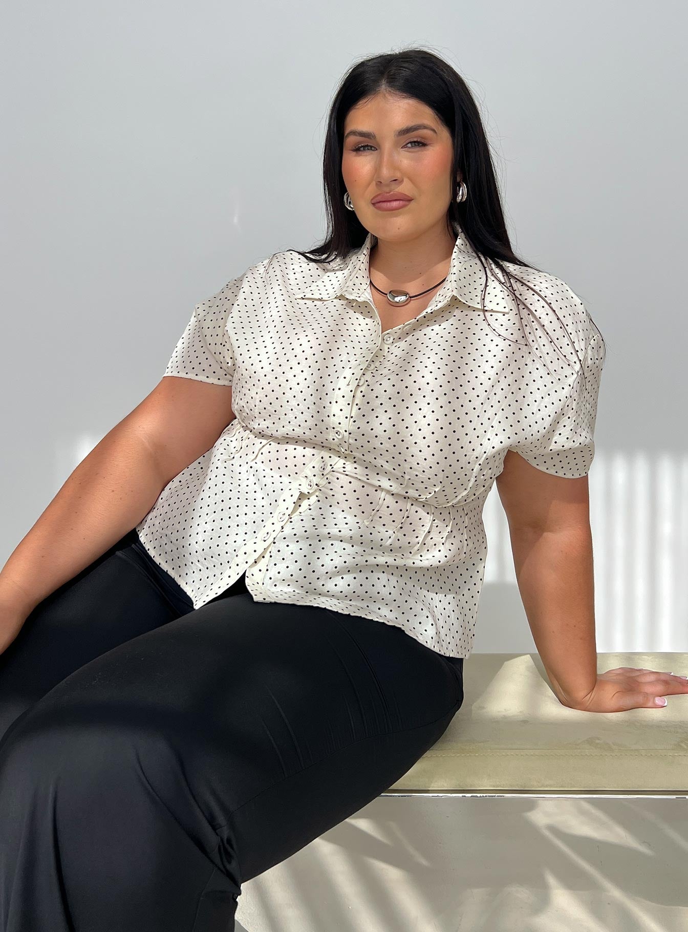 0-modelinfo-bianca-us14_6a1584da-068a-4b2d-a3b5-5275d054e3dd