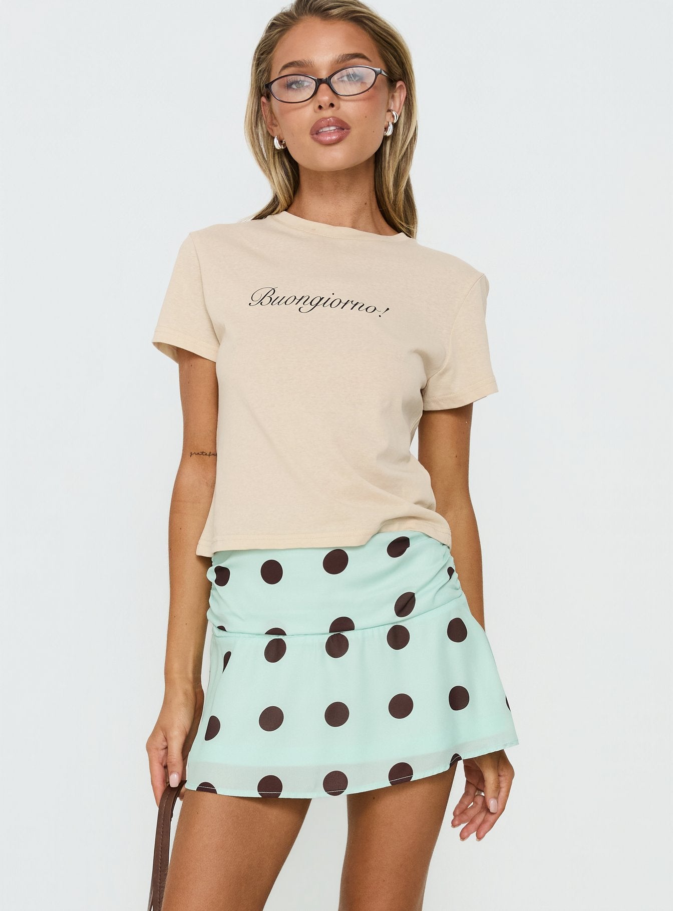 0-modelinfo-dana-us2_e34cc535-46e2-4f46-9068-98eb7f914d0d