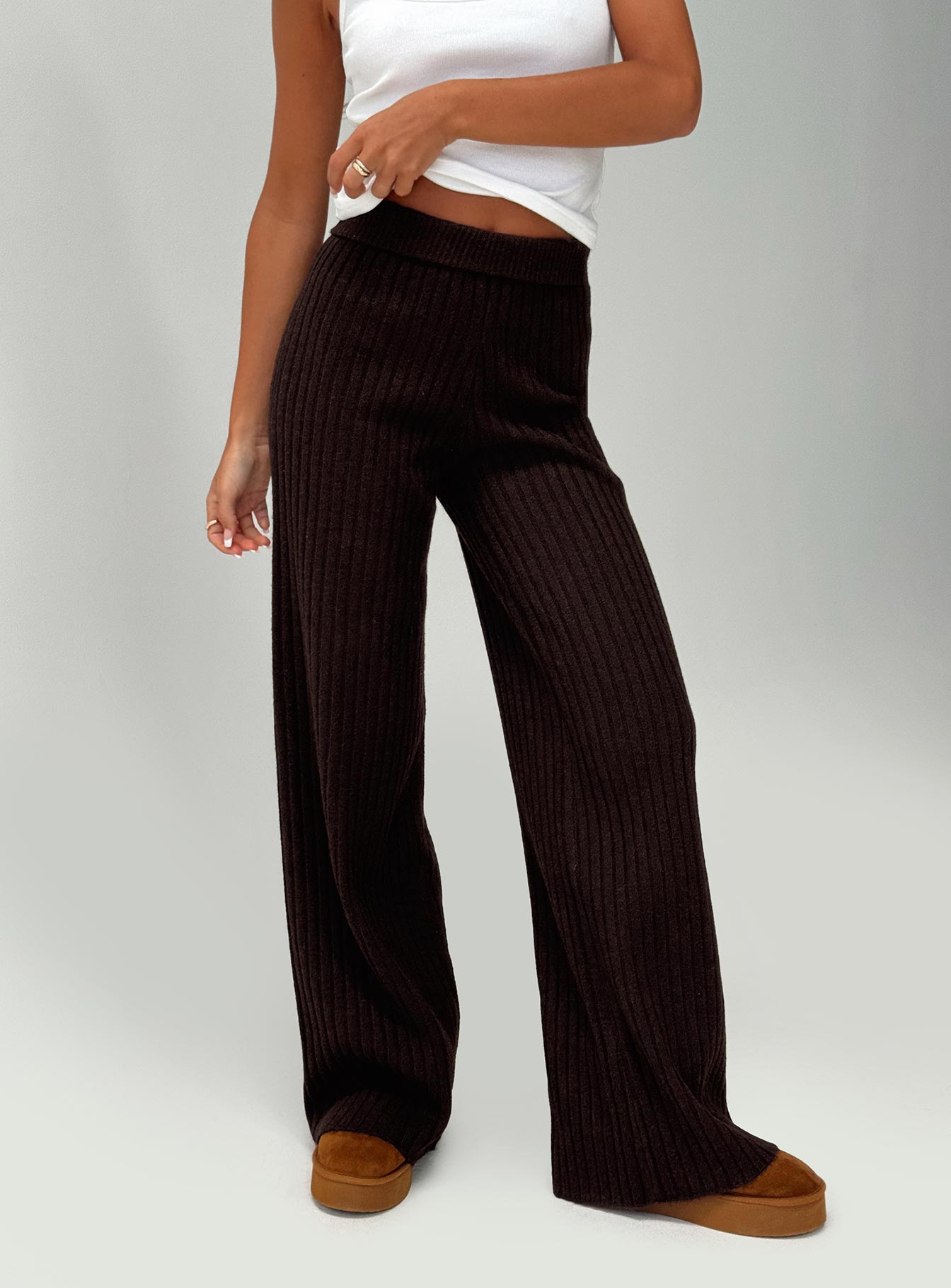 0-modelinfo-elise-us2_f3e09e3f-49c2-4aad-9dd8-c20c2dc87629