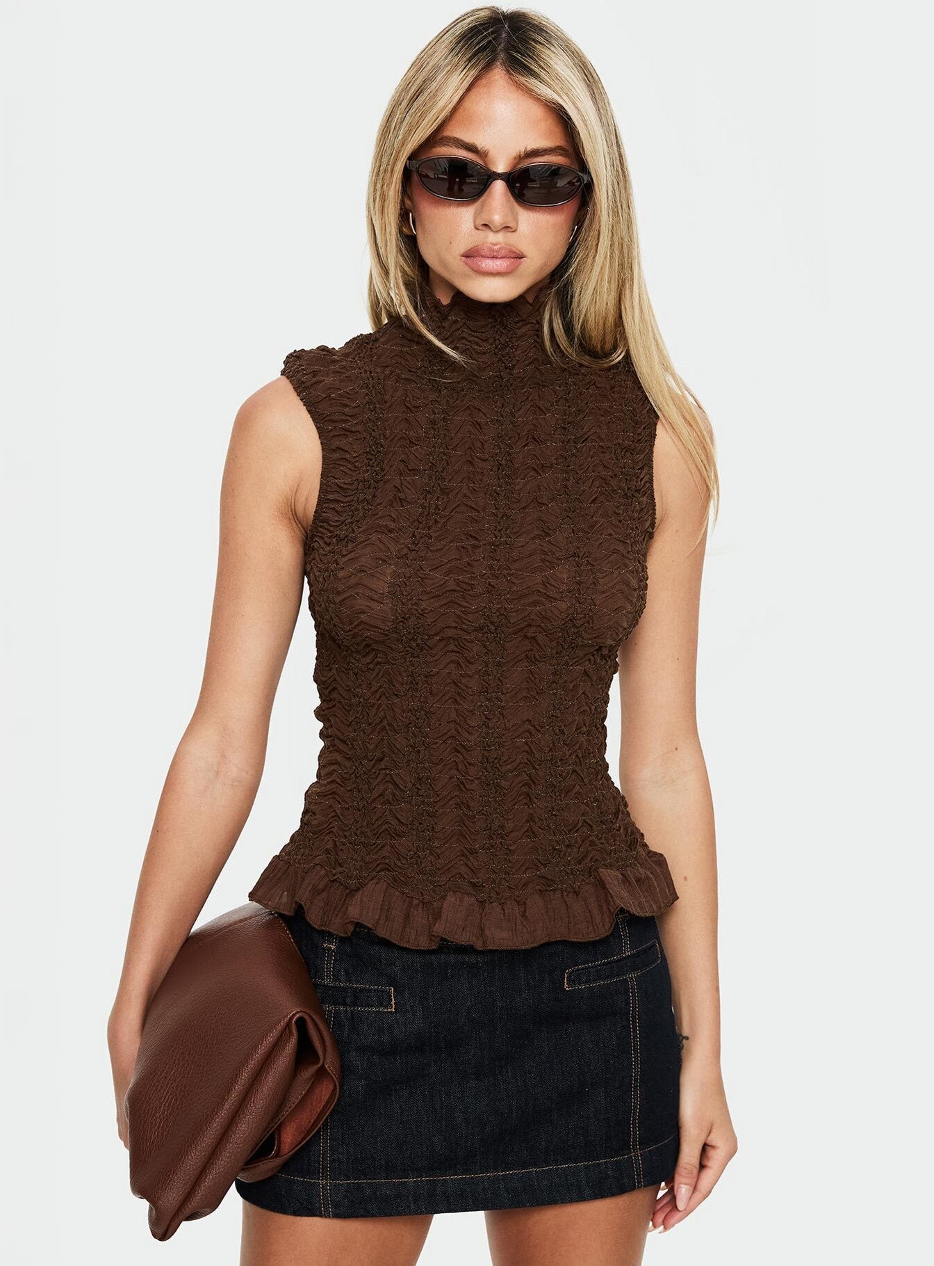 0-modelinfo-ella-us4_113ff981-d7ef-406a-8e80-9ddb29965b8e