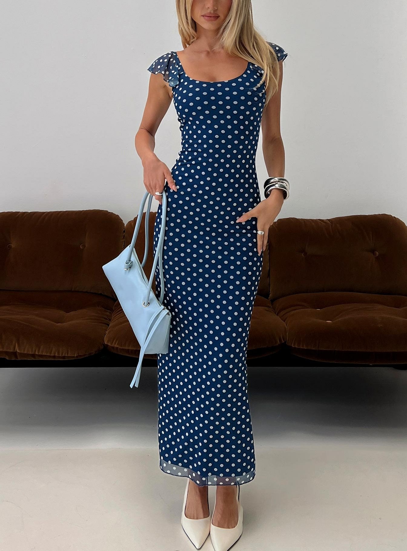 0-modelinfo-ella-us4_ca3f2892-f319-478e-8ba2-86c45e358ecc