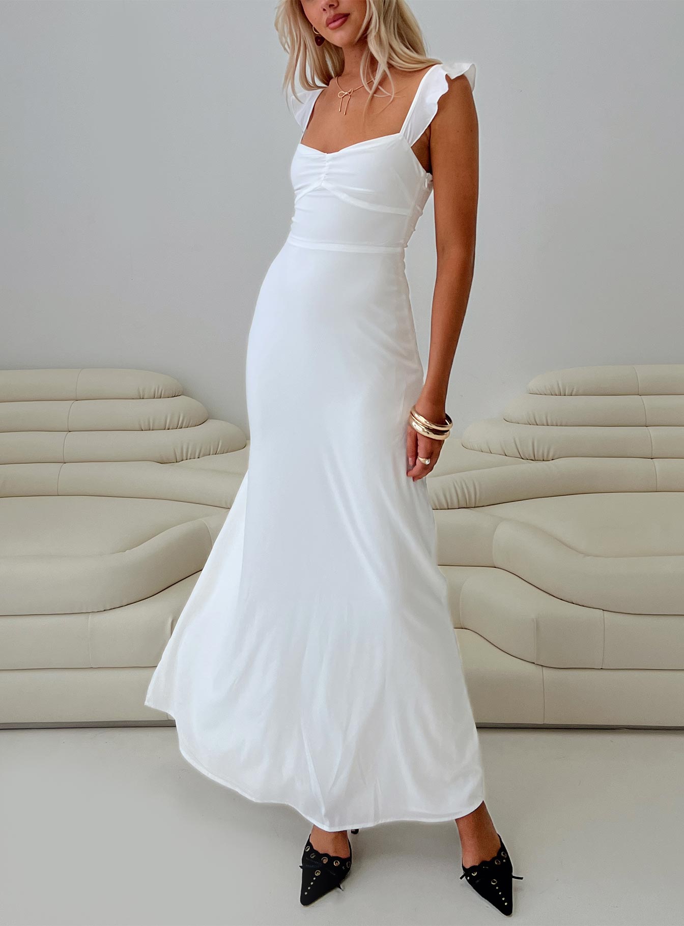 0-modelinfo-elly-us2_11e97779-8c82-412c-9ccd-9e23389de720