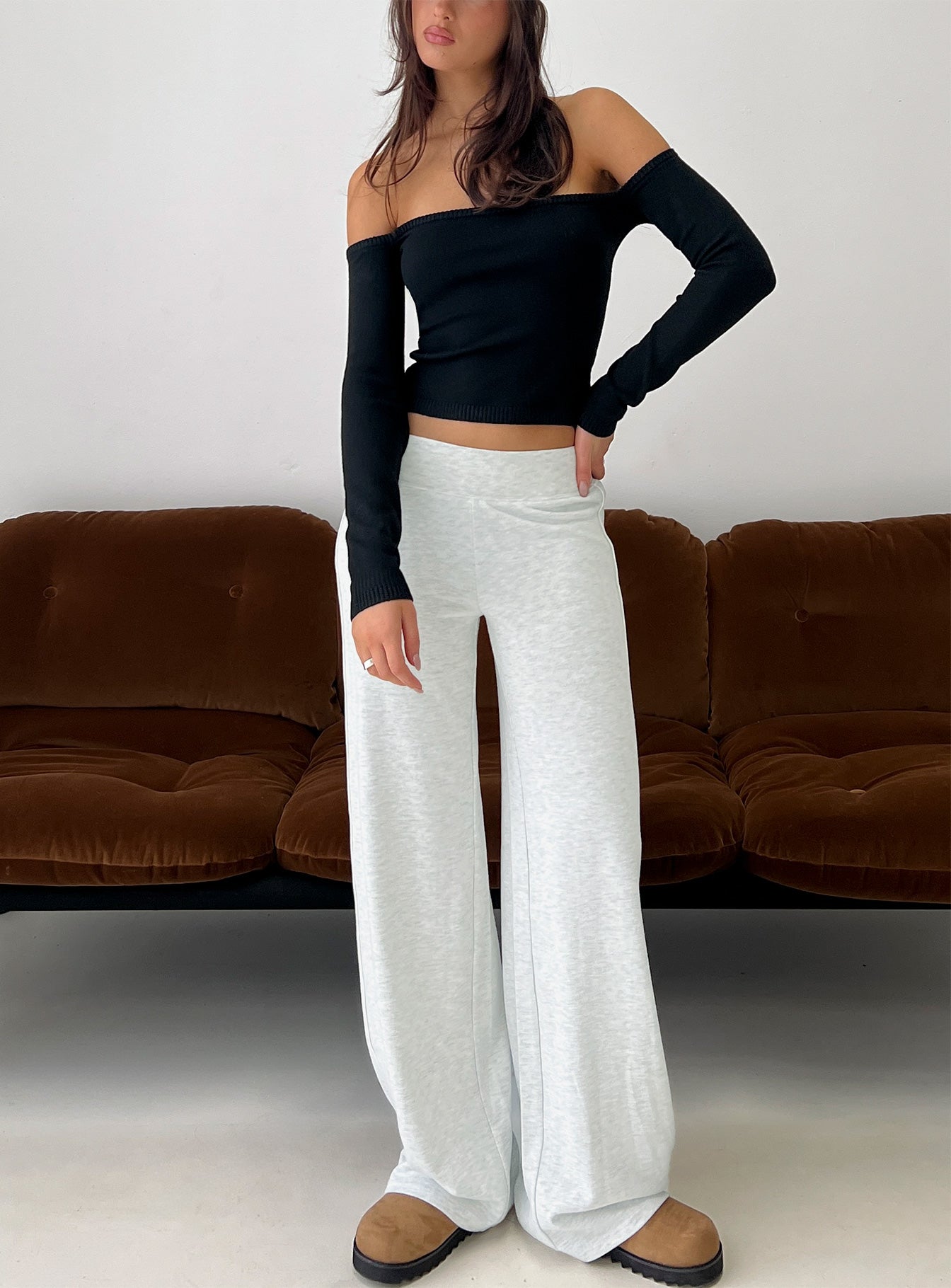 0-modelinfo-holly-us2_86bd0989-4c77-4cd2-b8ed-7cf3ac53ce08