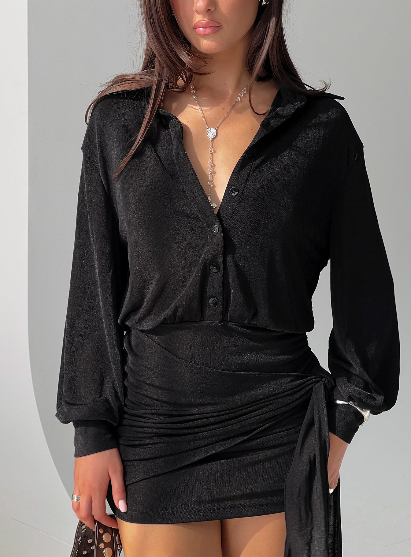 0-modelinfo-holly-us2_f0b9aeb6-307d-4be8-ae4f-b5076204fd68