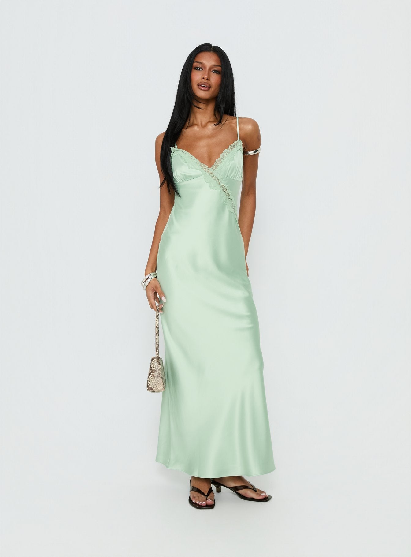 0-modelinfo-jihan-us2_4d8cb1de-3158-40bd-89bb-da3b78821b34