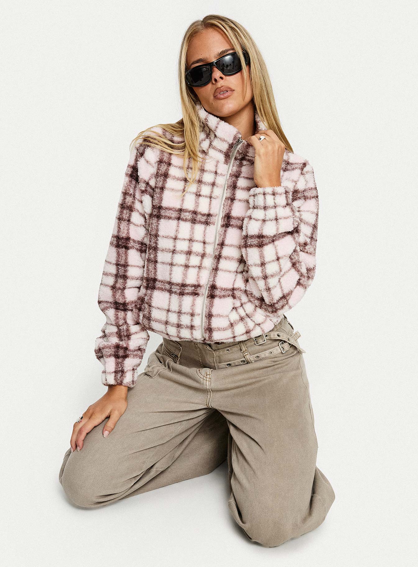 0-modelinfo-kiana-us2_594ab86f-4d00-4029-ac8a-8a31e683e9f3
