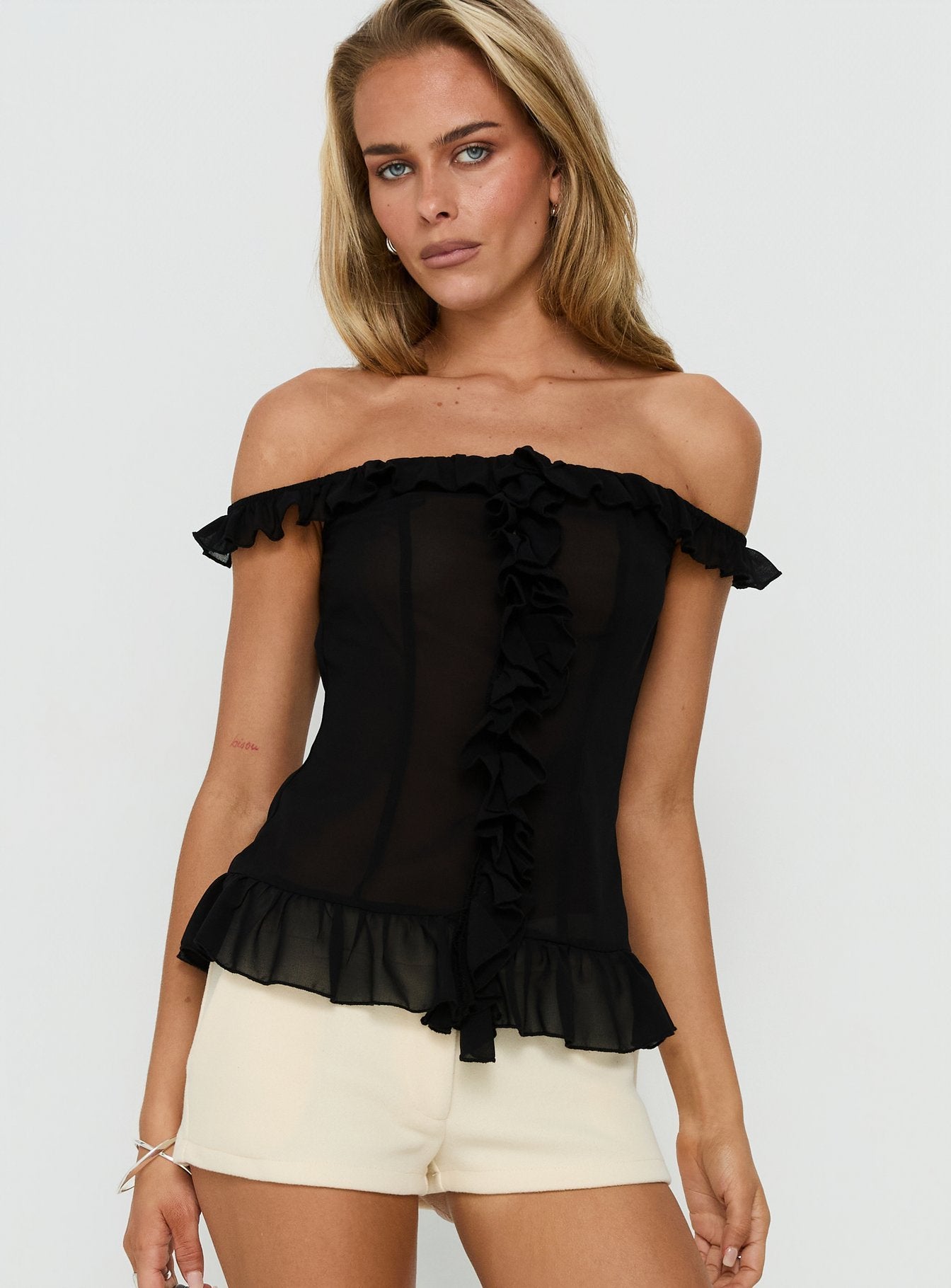 0-modelinfo-kiana-us2_8b1a7944-a002-426b-912d-c087c701d234