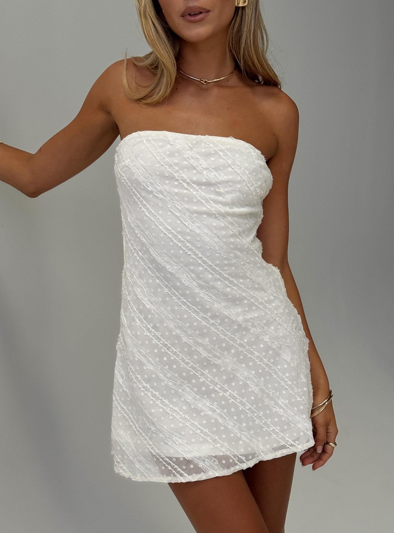 0-modelinfo-kiana-us2_e18797c2-5edd-4321-8b8a-c6d8cfce455a