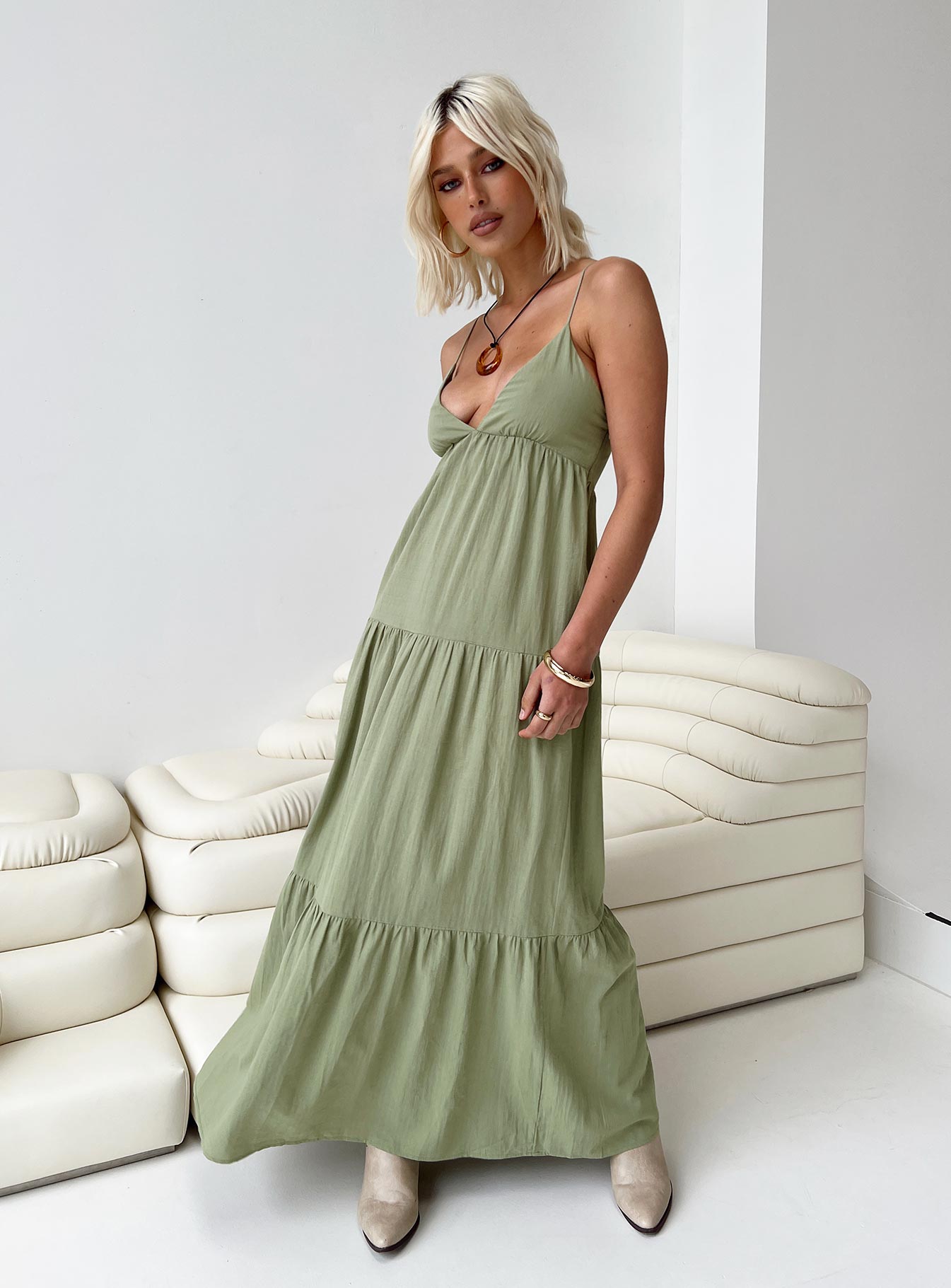 0-modelinfo-lily-us4_bc836036-9e4b-49b4-8c22-cba816e352d3