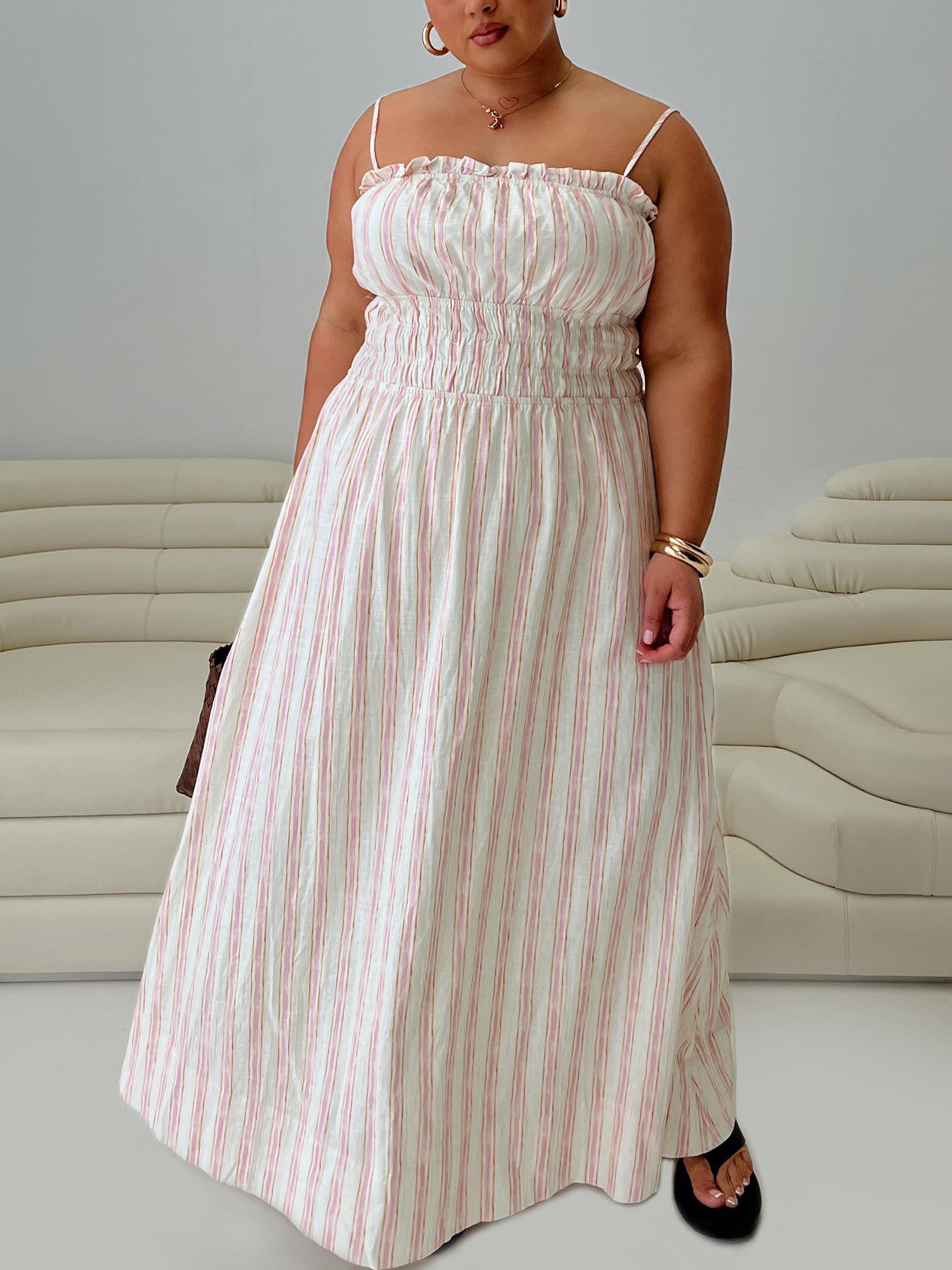 0-modelinfo-mia-us14_0cfb7064-4db0-4167-bf2a-b12b47818300