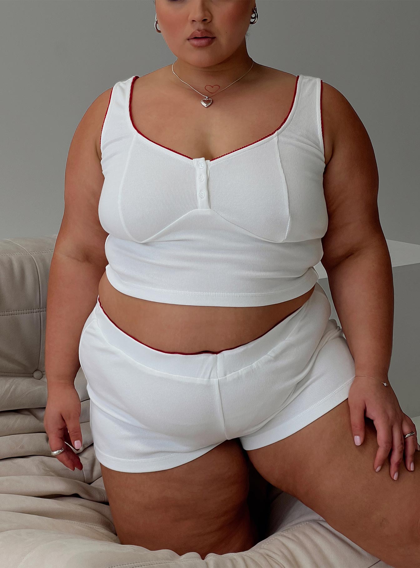 0-modelinfo-mia-us14_4923808c-4dc2-4448-8cf6-0c7a4c0a25f8