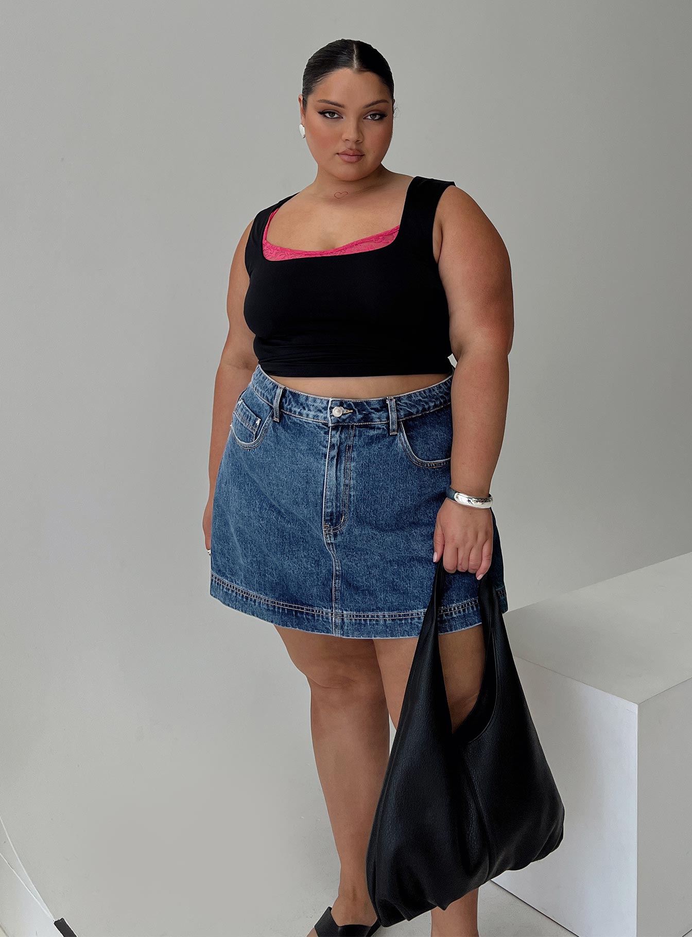0-modelinfo-mia-us14_6fd85f9a-087d-4625-8319-f68eb7fba96c