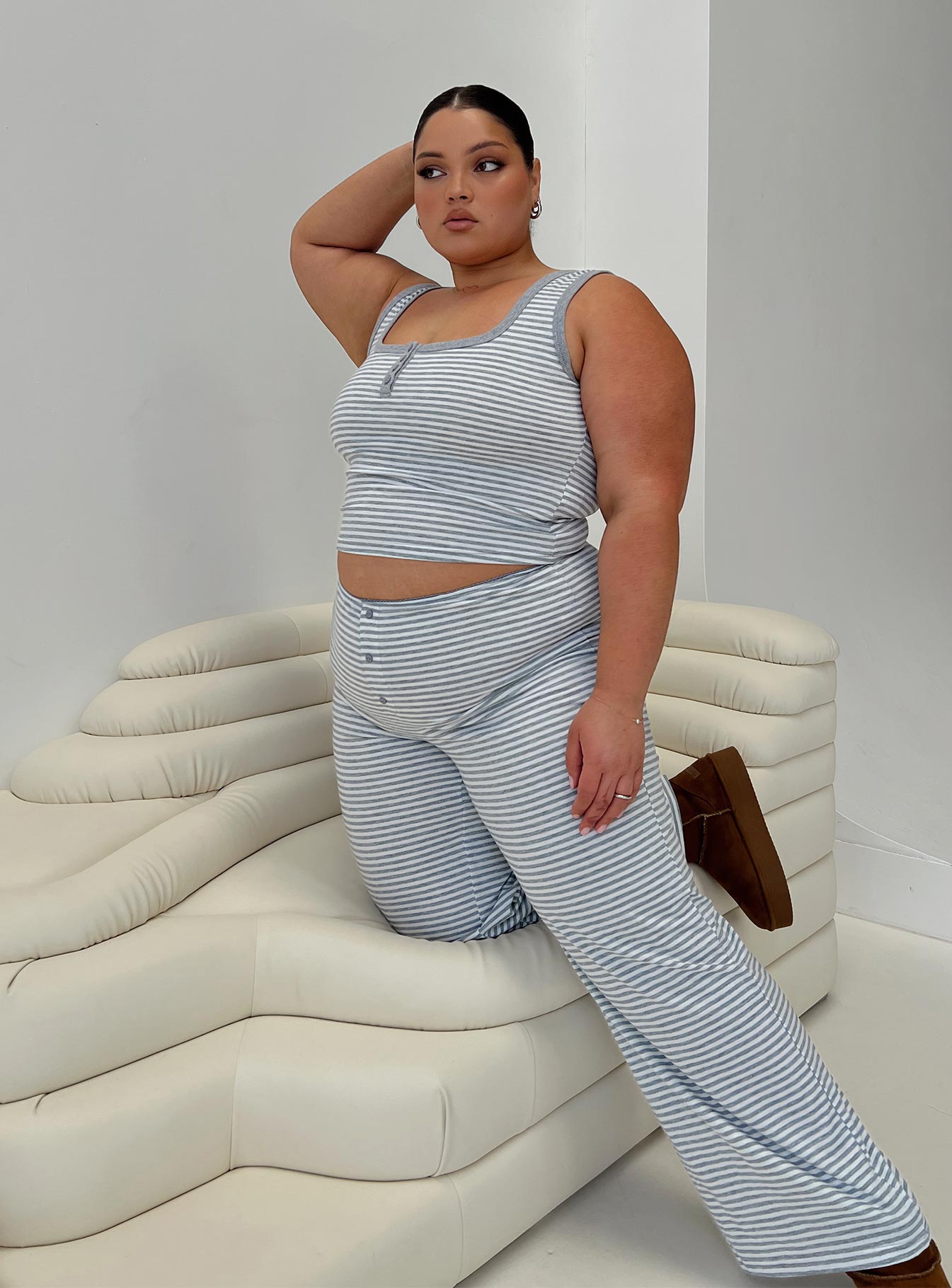 0-modelinfo-mia-us14_8e0a0ad8-6a68-452f-8e60-4871b5443148
