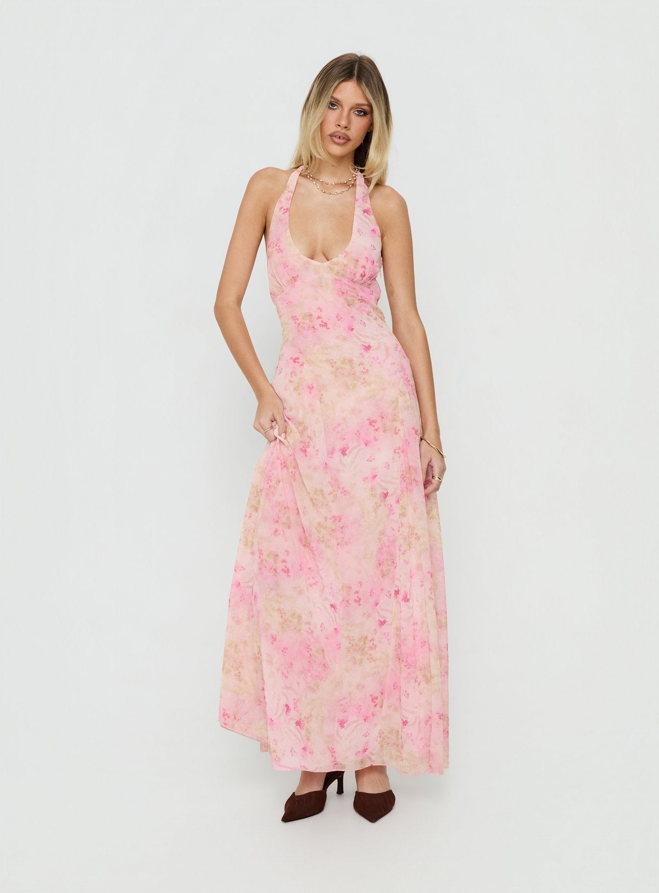 0-modelinfo-monique-us2_f2590da8-94a3-4f10-99a4-cb5b0f3f2422