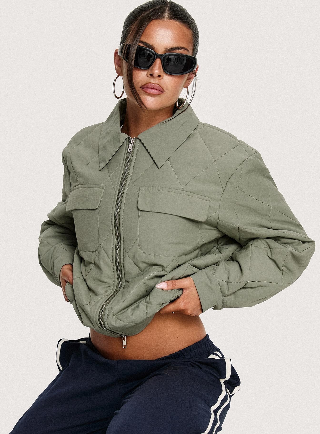 0-modelinfo-olivia-us2_2a5cc0e7-6005-49e3-bfe7-3d8492d50f59