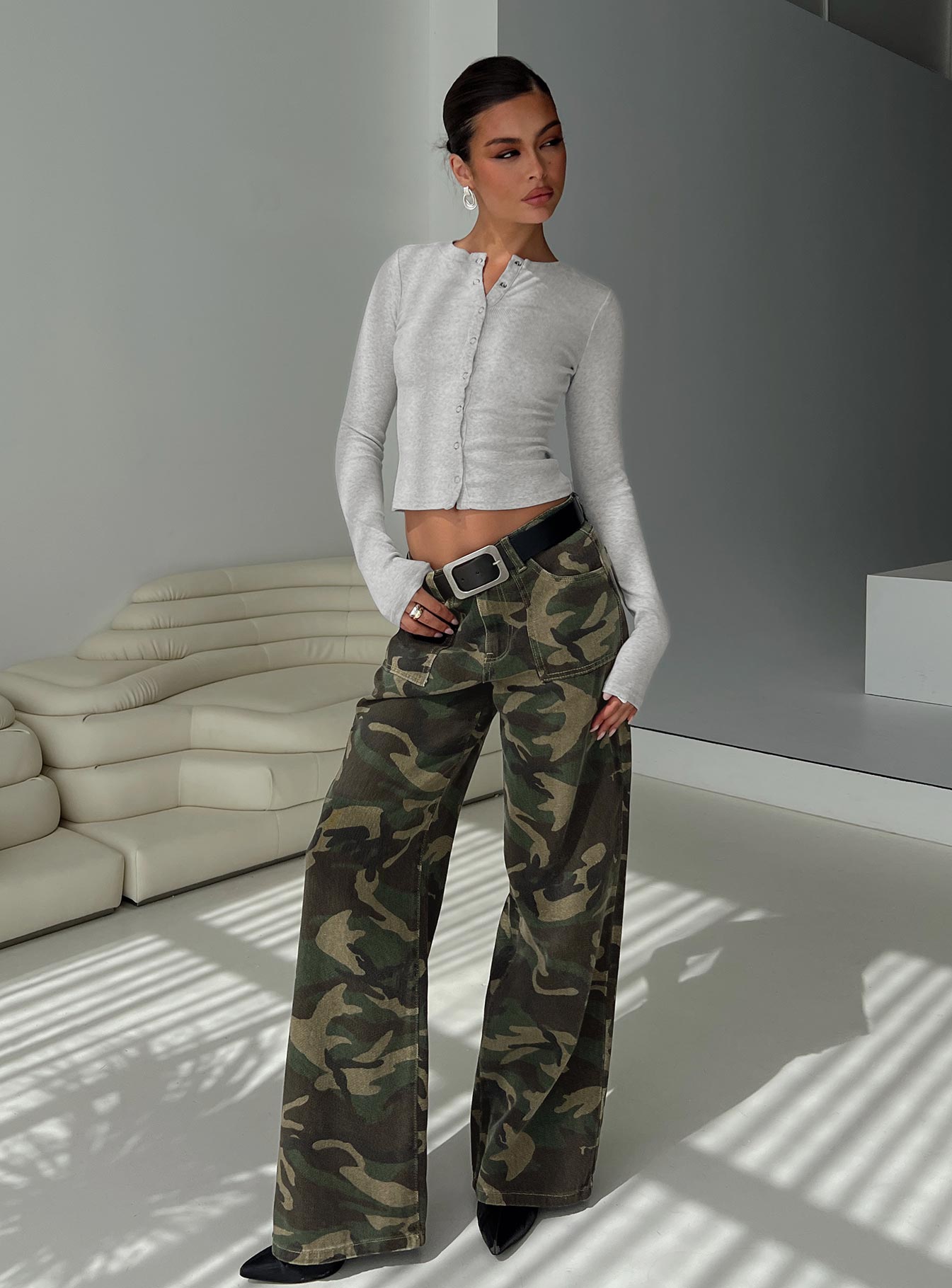 0-modelinfo-olivia-us2_37c0af9f-4718-4962-9a27-2cdc7971c9bc