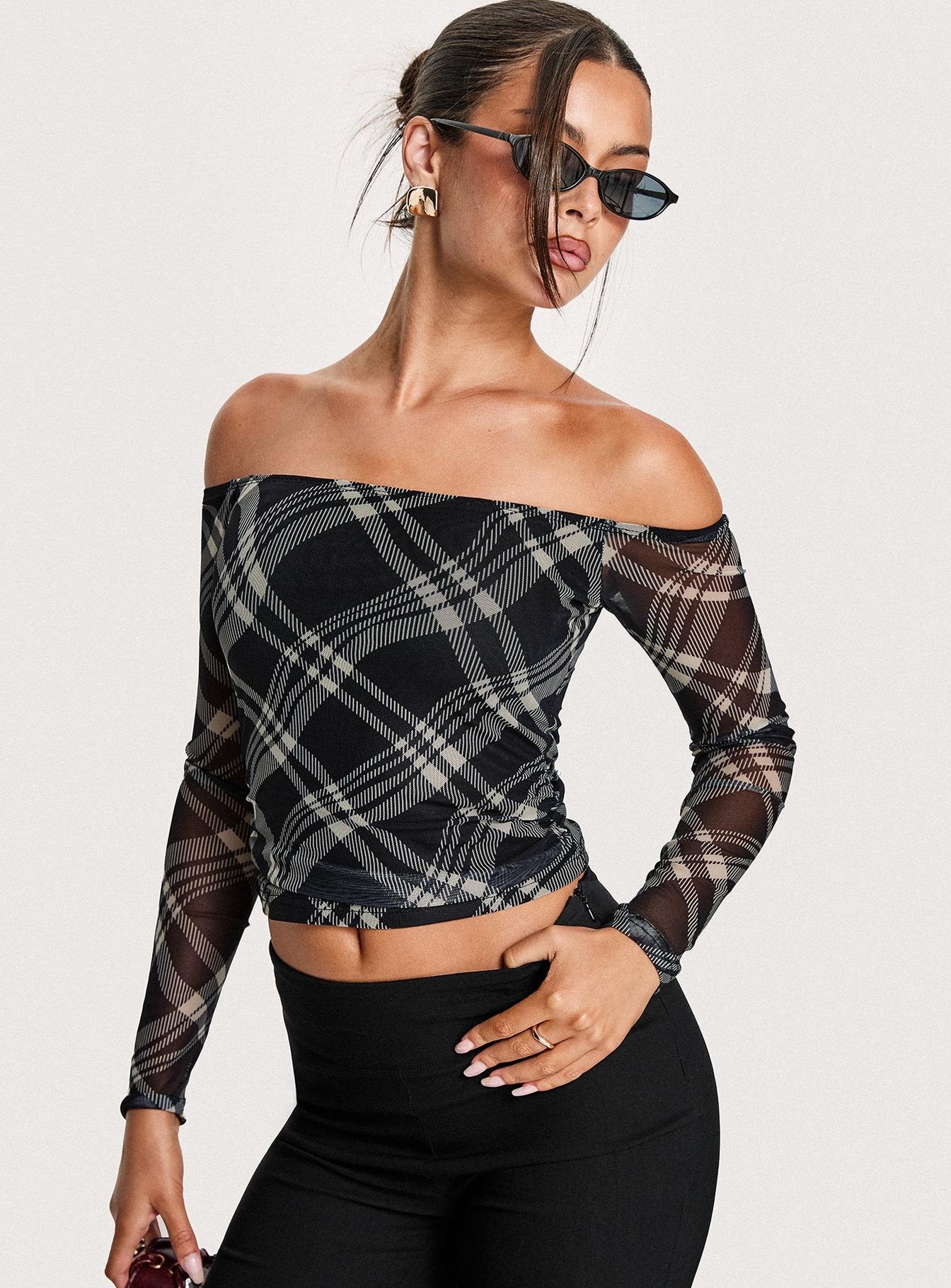 0-modelinfo-olivia-us2_55494ace-cee5-447b-8655-2a6ab877b961