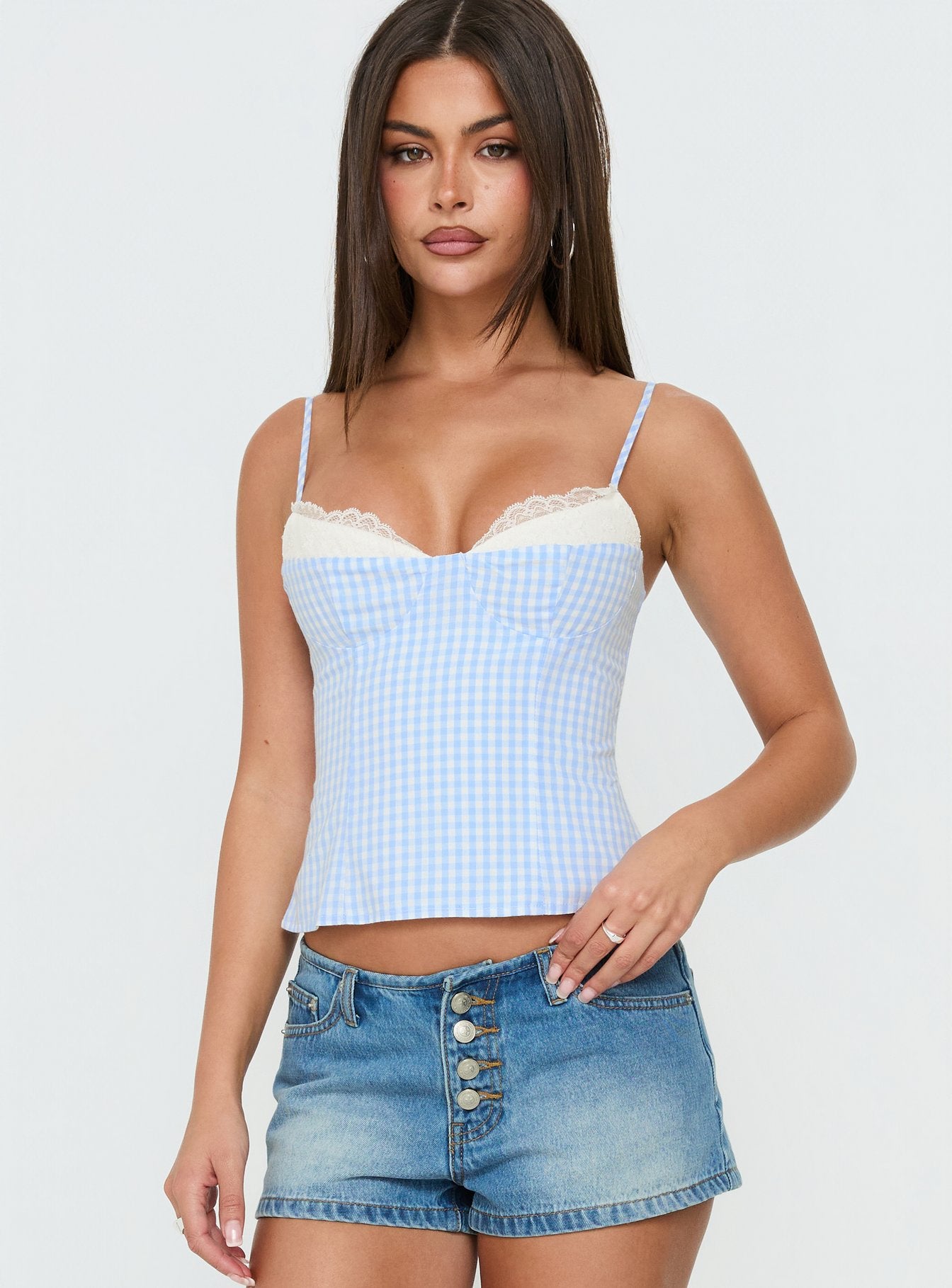 0-modelinfo-olivia-us2_578e7c77-25c2-4b30-adfe-b4214a4cafd6