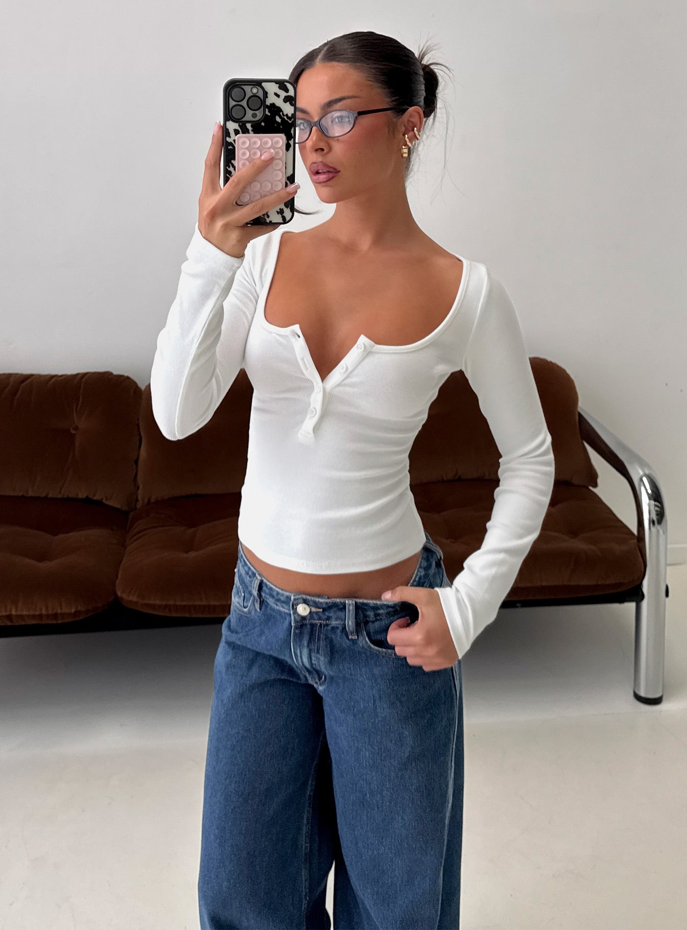 0-modelinfo-olivia-us2_c24794d4-8fc5-4af3-a03b-200fde2728a8