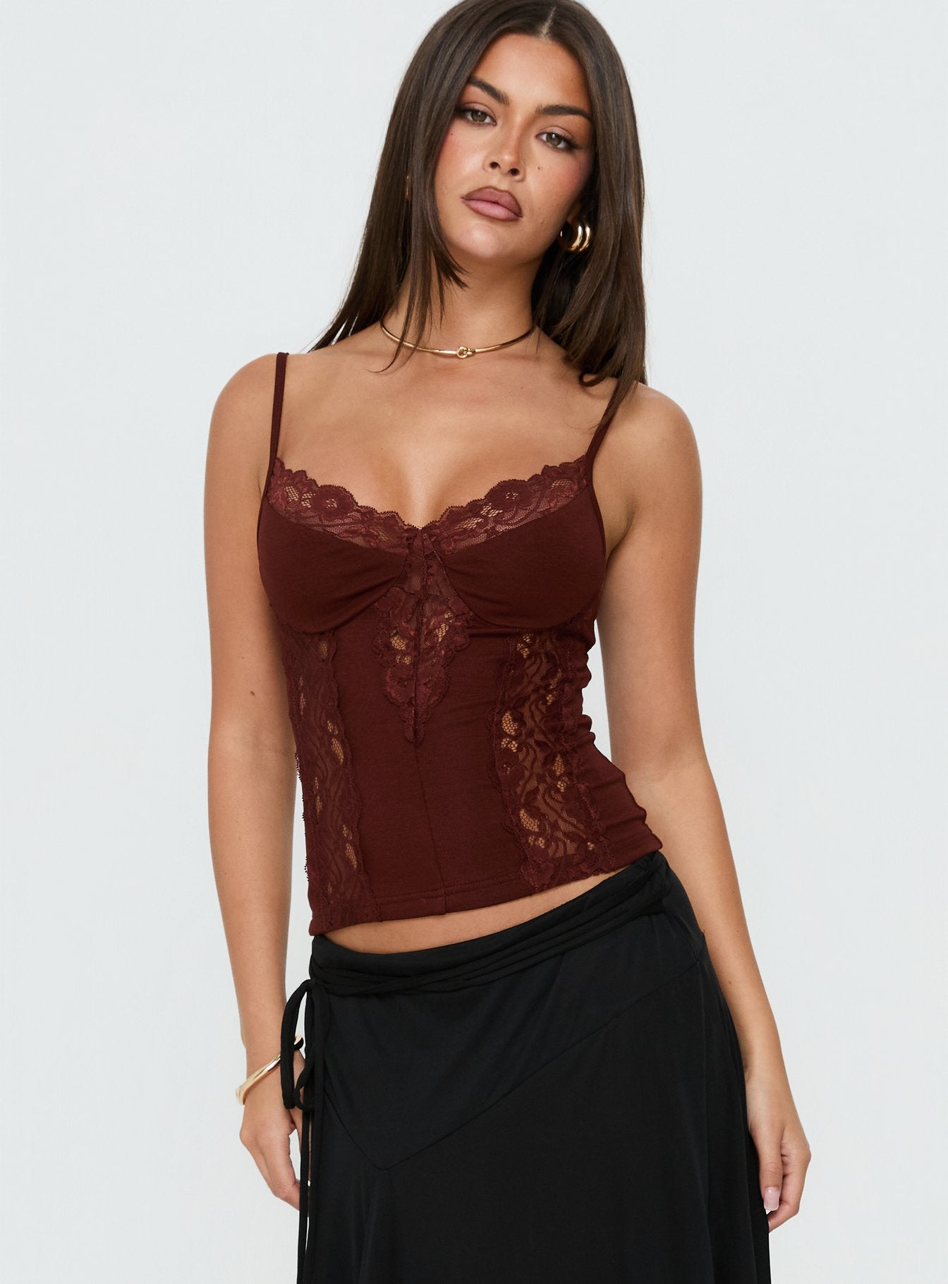 0-modelinfo-olivia-us2_cc73781a-d02c-41c1-8979-2c0ba2e9015c