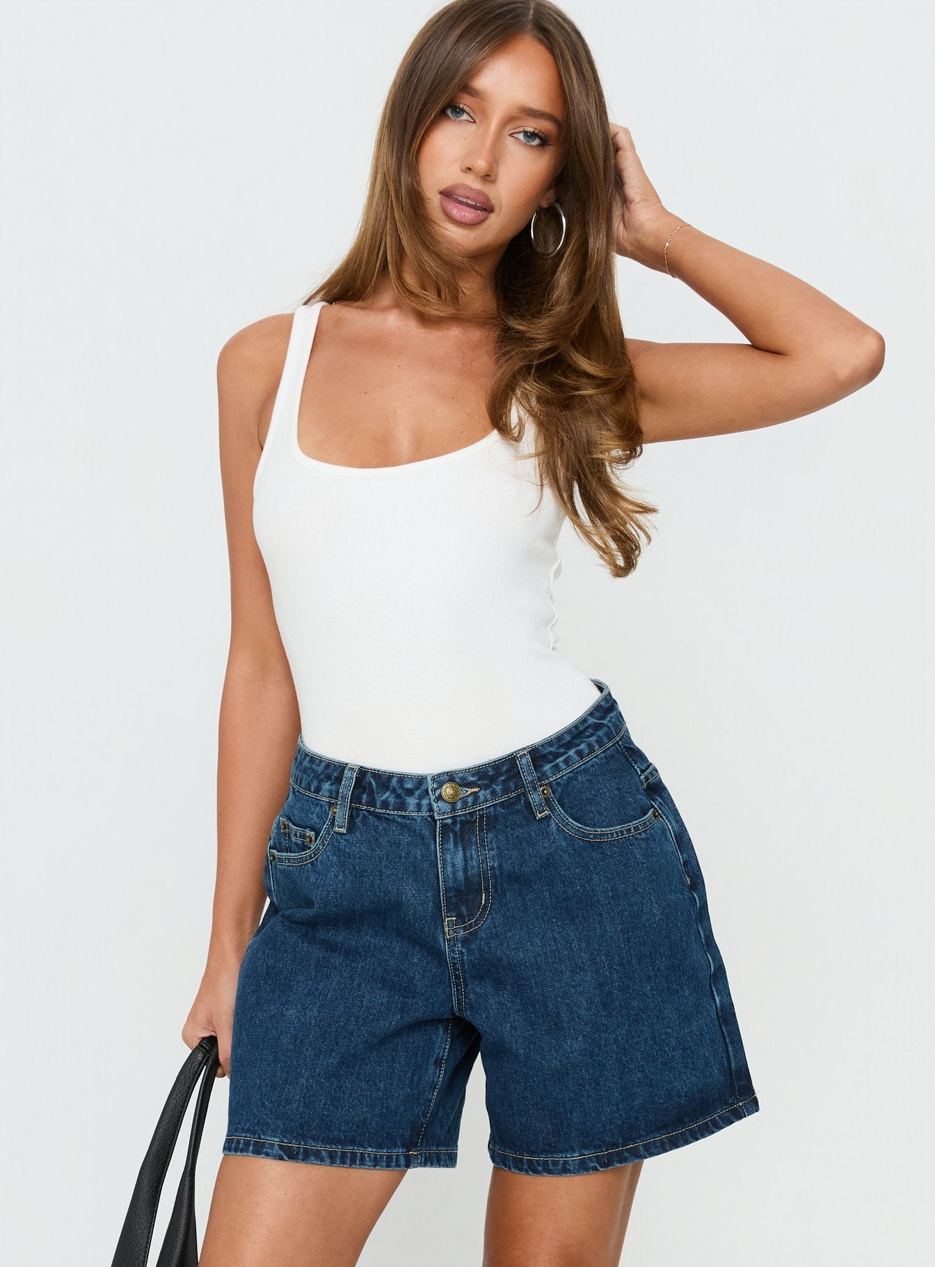 0-modelinfo-paris-us2_d004247b-48da-4f2b-aa5d-7ecf7f4c8282