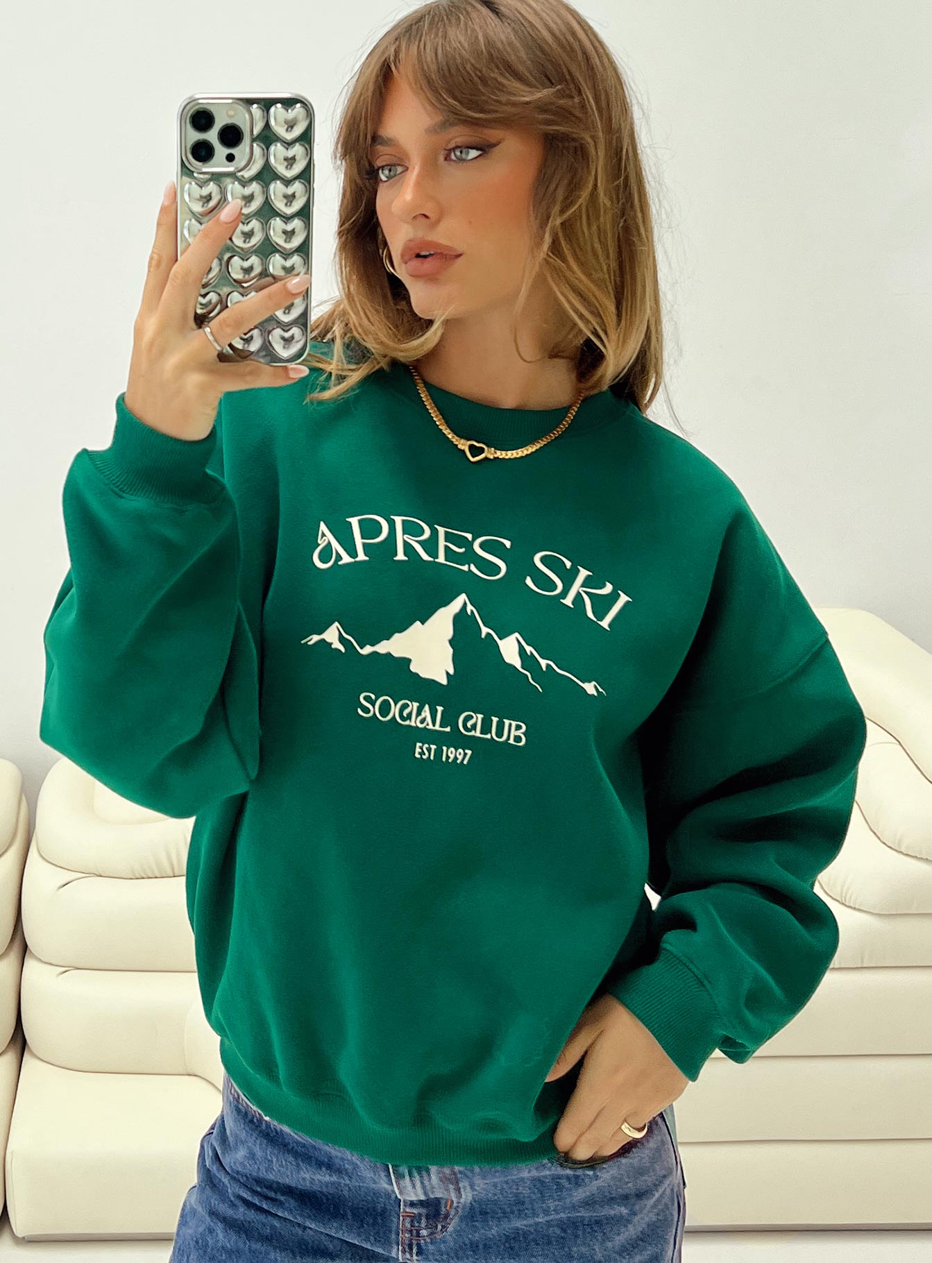 0-modelinfo-saskia-us2_fdfda7f3-8b71-4b7f-97cd-f2833acdad16