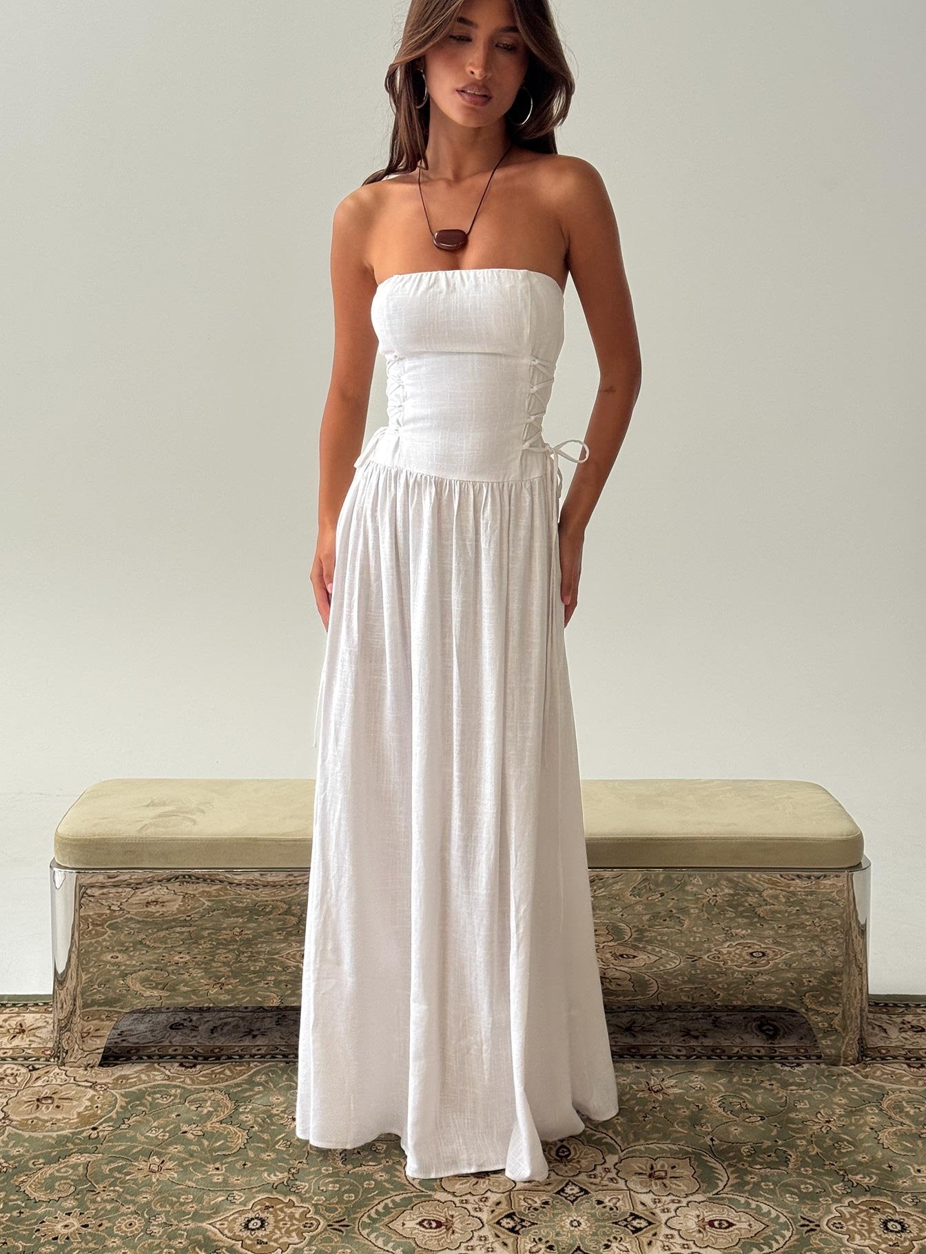 0-modelinfo-selina-us2_f52596f3-a320-4f59-9bb4-b2ba017b8485