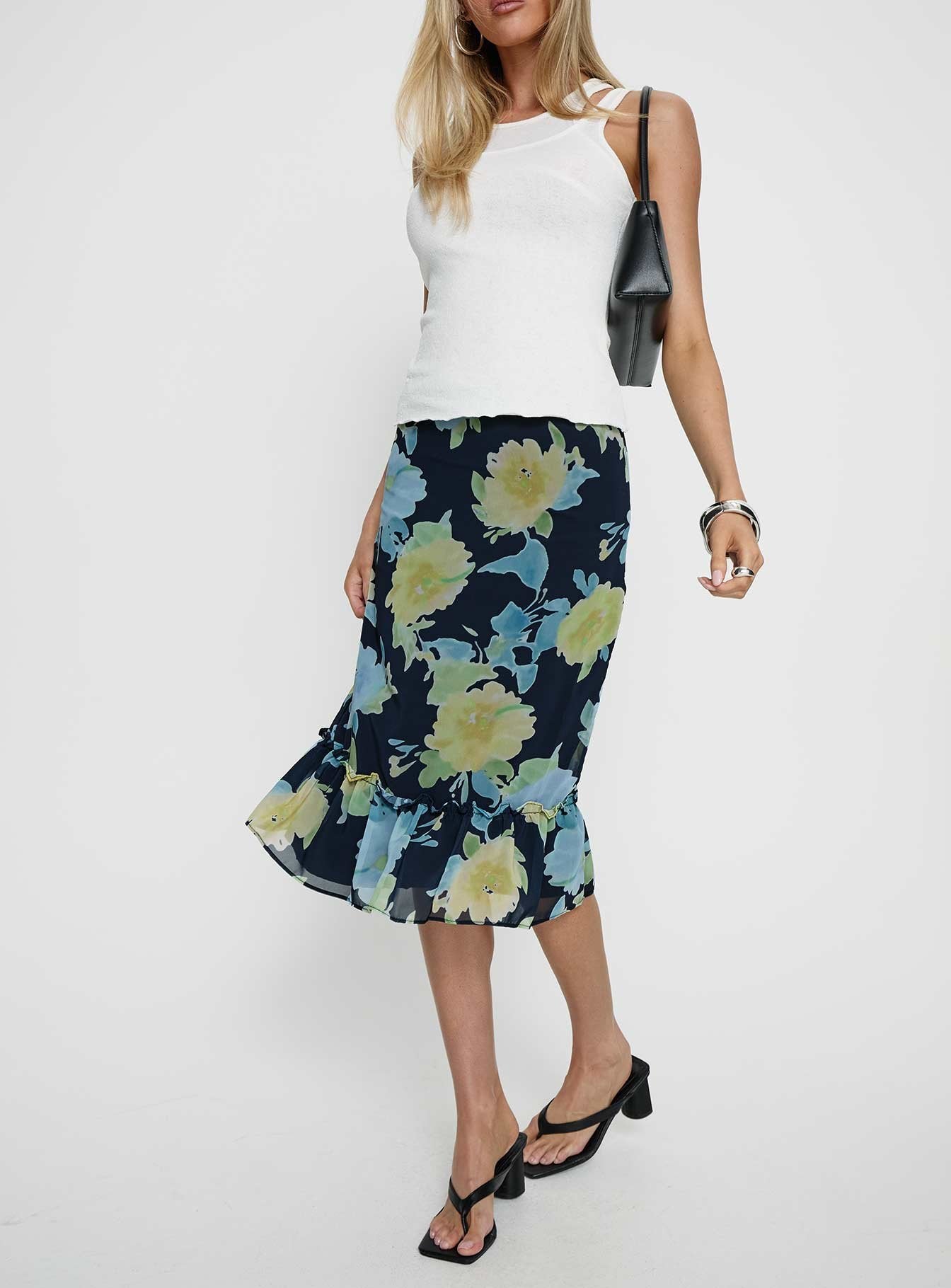 0-modelinfo-summer-us2_1f1e8505-9f2a-40a8-af81-3f2bdb625789