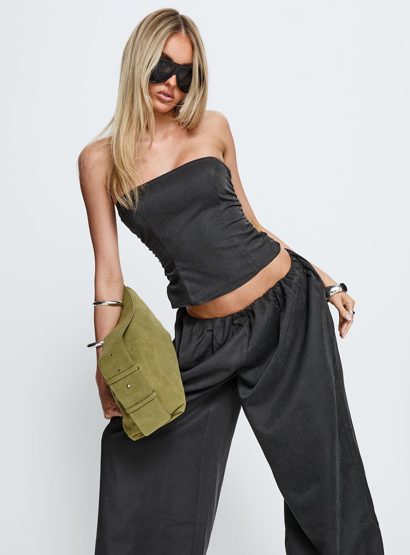 0-modelinfo-summer-us2_ac48fab2-67fe-4302-8850-aa04cd1f3acc