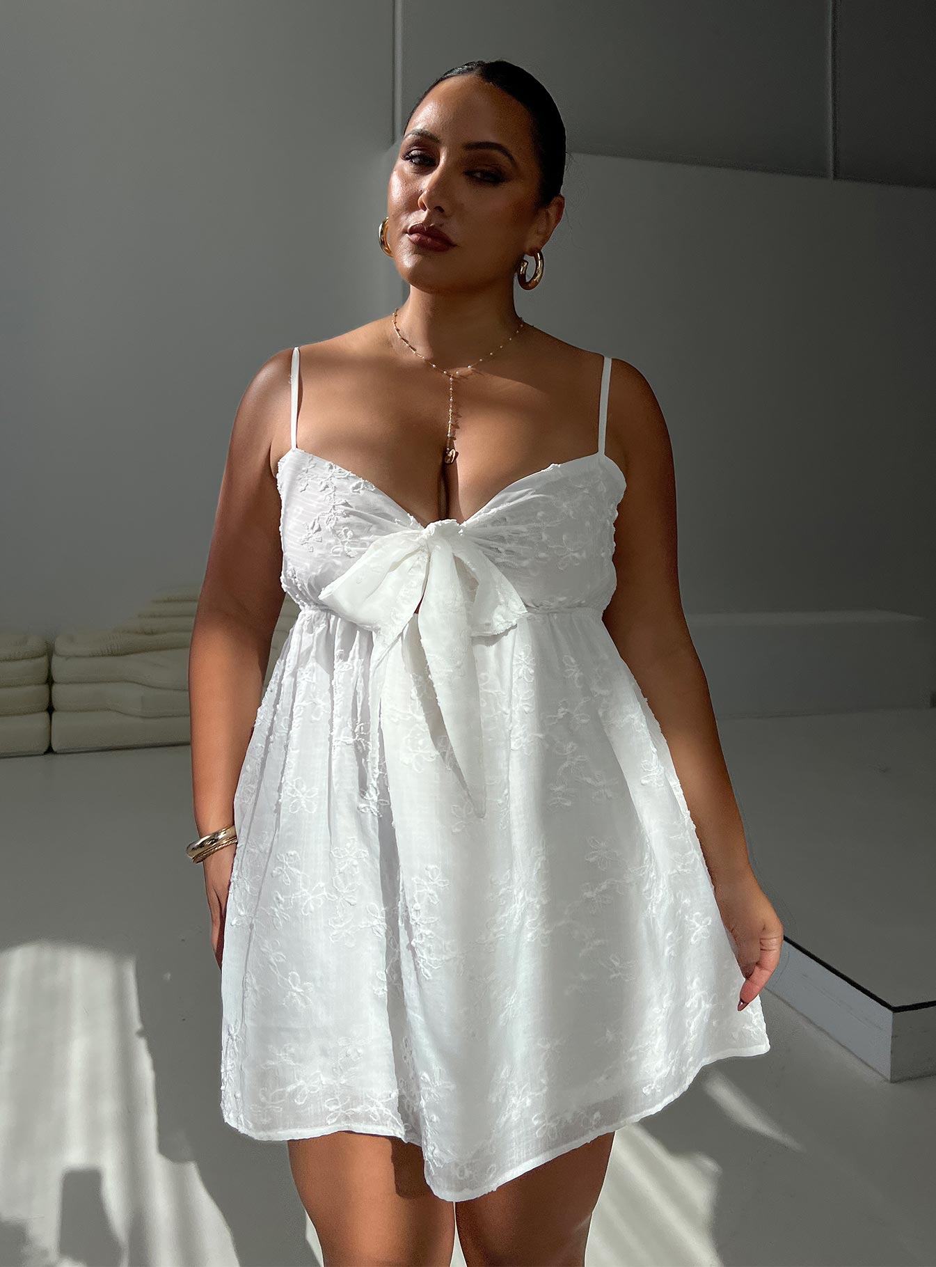 0-modelinfo-yasmine-us14_43cb79a5-f52b-458b-8eb8-0b4003ff43e7