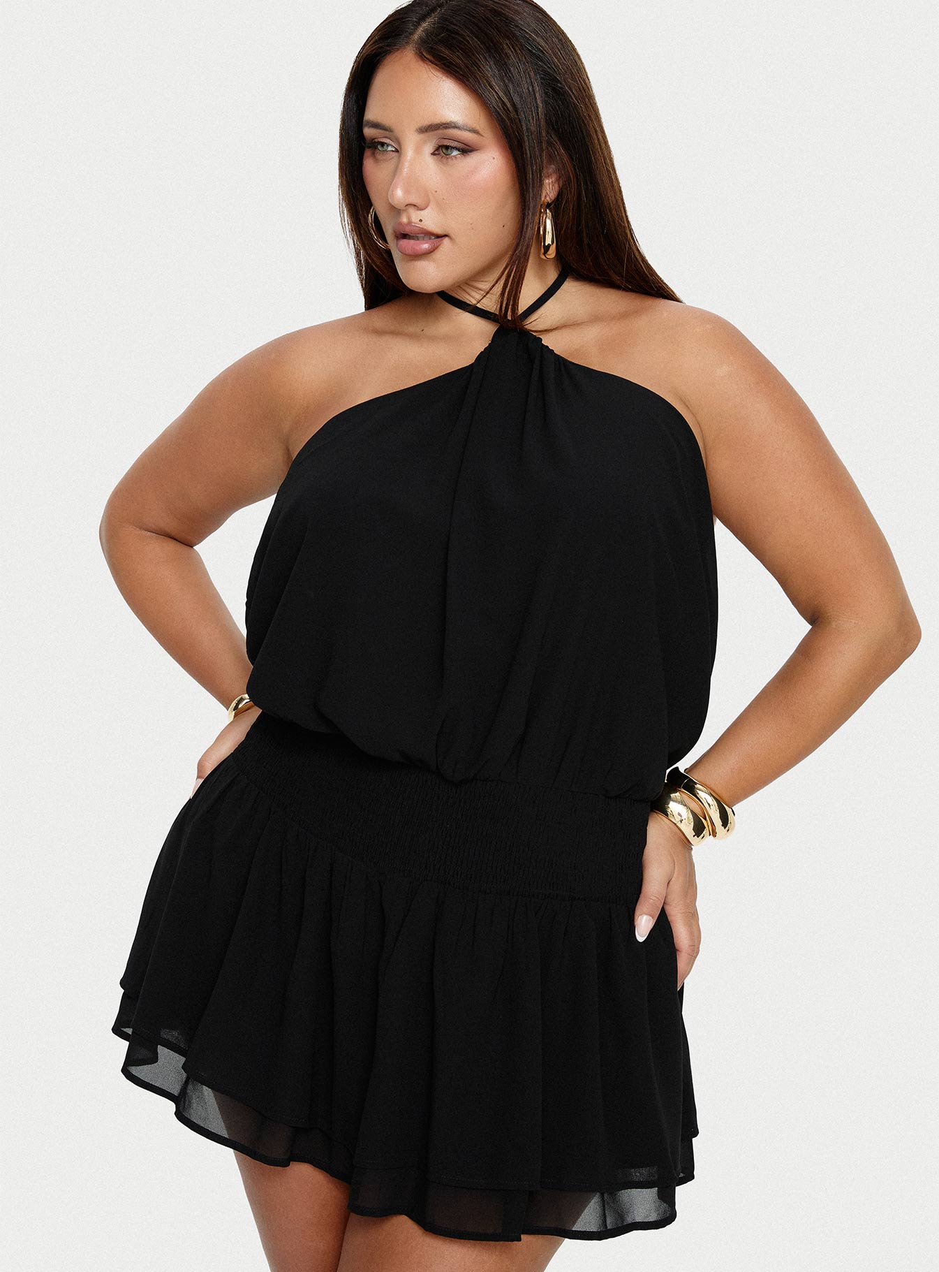0-modelinfo-yasmine-us14_b21d8ac1-a9bc-4c36-b68a-72039543b74f