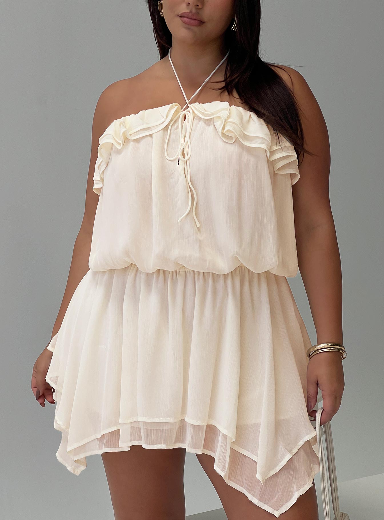 0-modelinfo-yasmine-us14_cd059150-823e-4c73-8837-f42f59407461