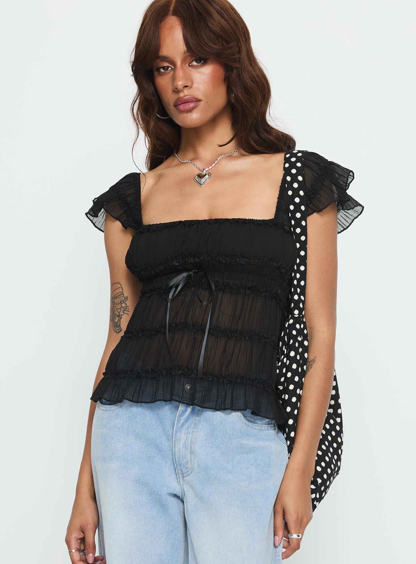 1-modelinfo-Jenaya-us2_cb669c48-e7ef-4a0e-8ffc-373f4e0e2cff