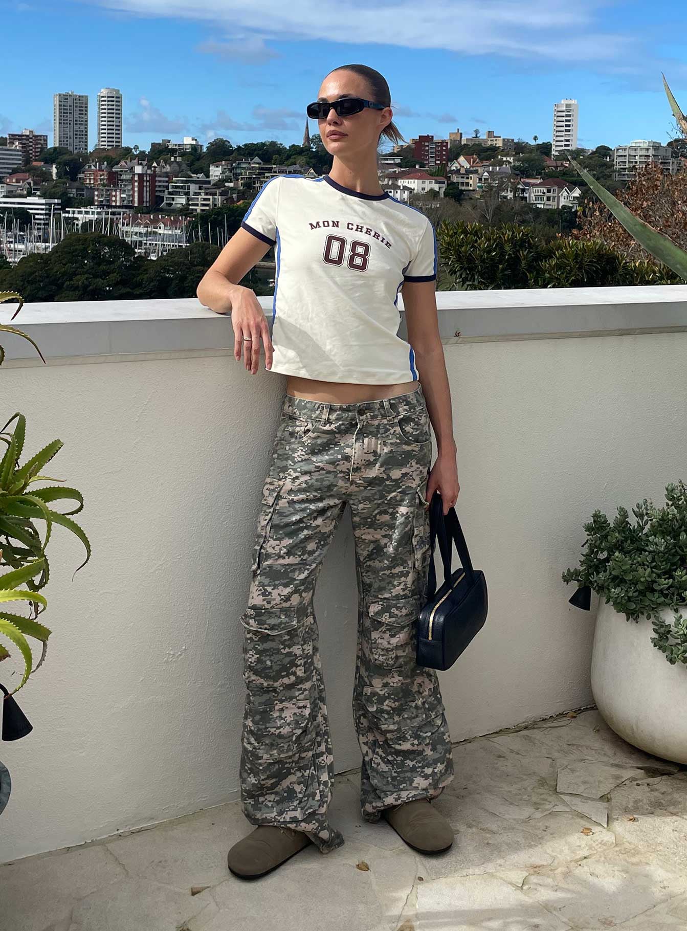 1-modelinfo-_lauradewit-us2