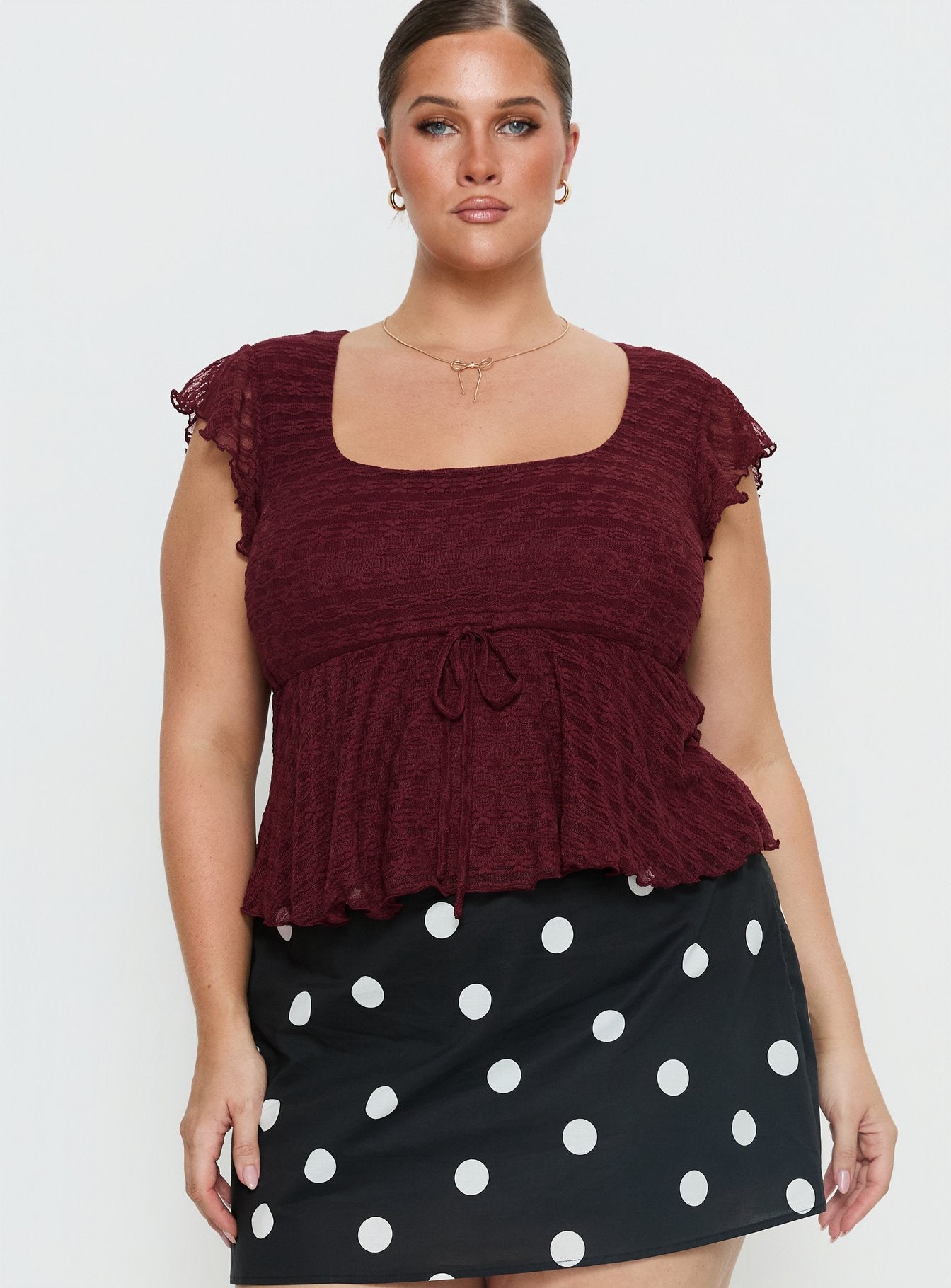 1-modelinfo-alicja-us14_41508dc7-3927-459a-8746-cd6d1def255e