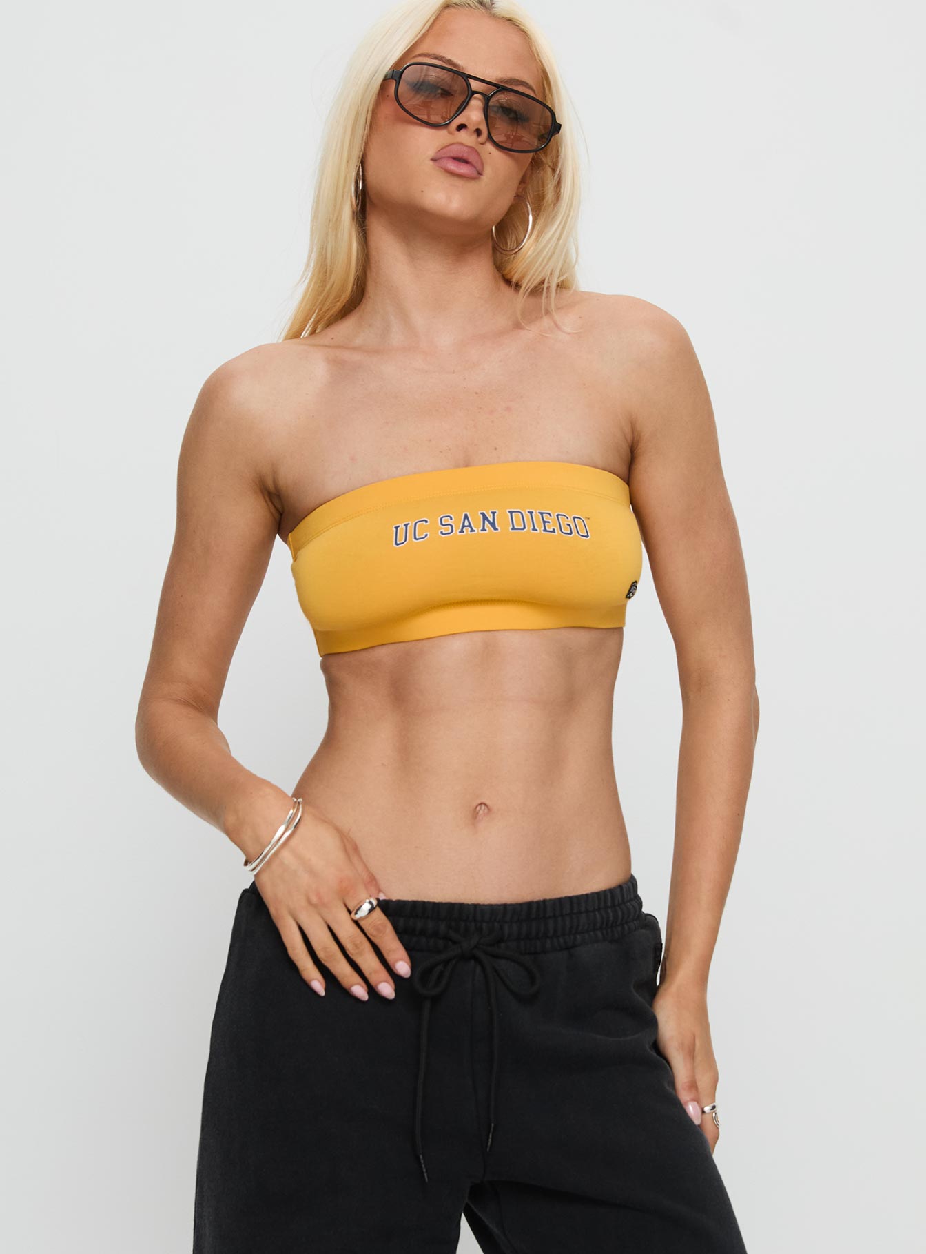 1-modelinfo-ayla-us2_6233bd59-f1c1-4670-b9bb-de57a4c23725