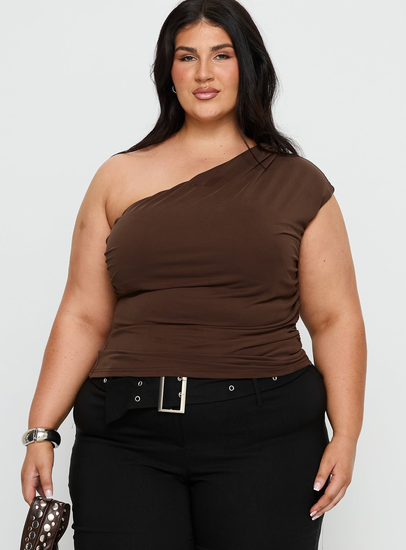 1-modelinfo-bianca-us14_40eb101d-fcac-4398-9581-61c5267496e7