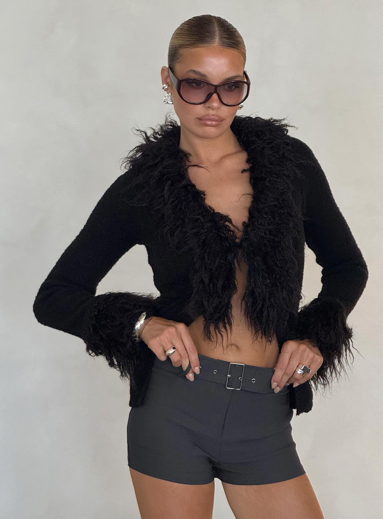 1-modelinfo-claire-us4_5d53f680-b146-4eb7-99f0-bf429de92272
