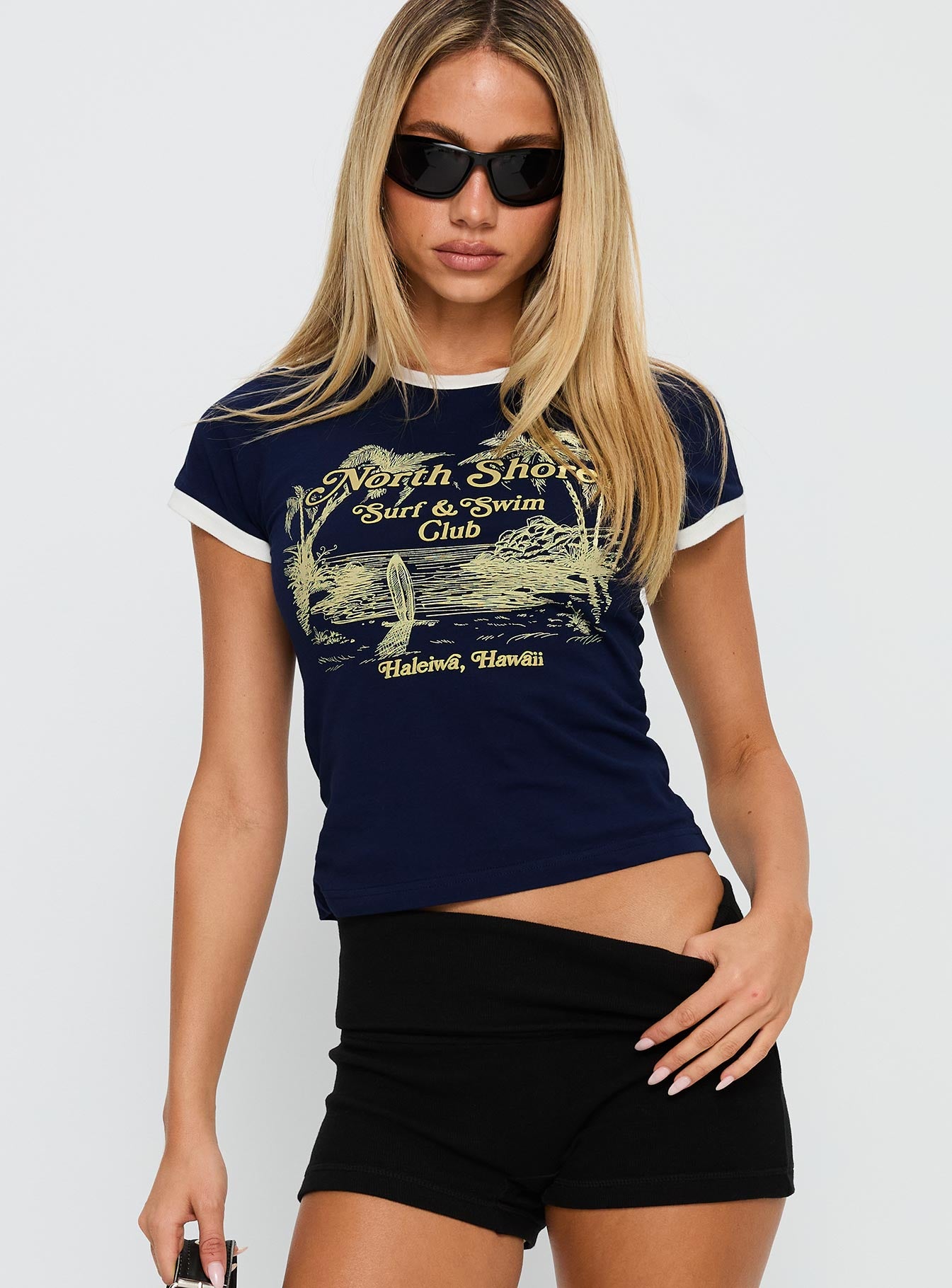 1-modelinfo-ella-us2_85bb3377-f9d7-4e0d-a8bd-45b2652bd8f5