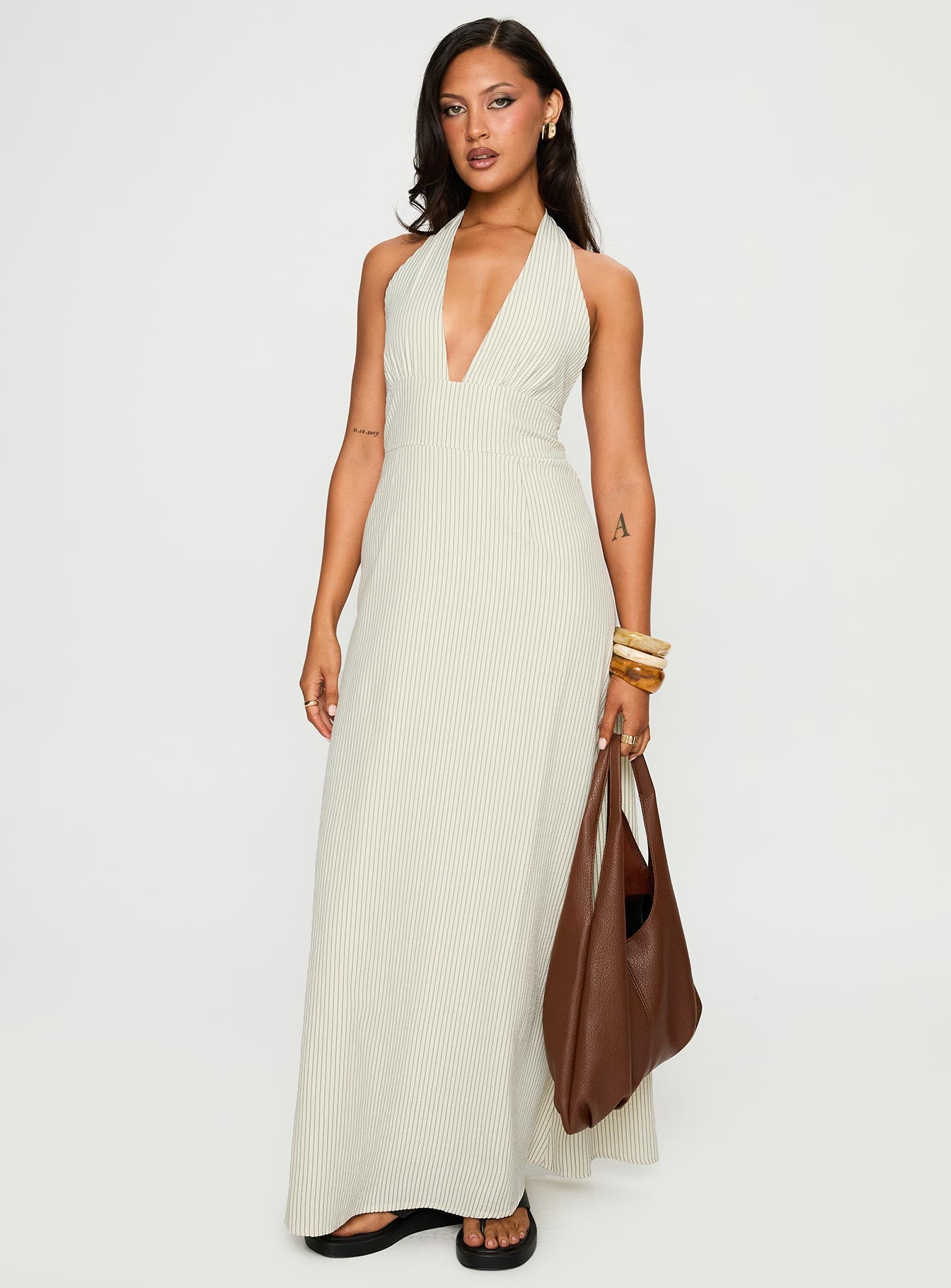 1-modelinfo-hailey-us4_7006835d-3c83-48c9-95be-1f353ab1d385