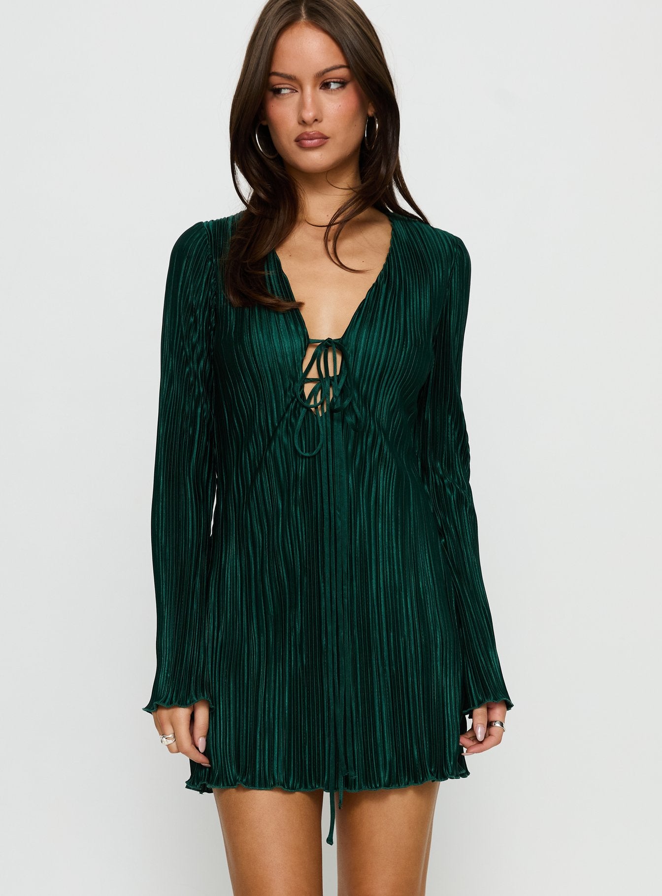 1-modelinfo-holly-us2_97d27d30-fcbe-4e46-9247-b36744bf1655