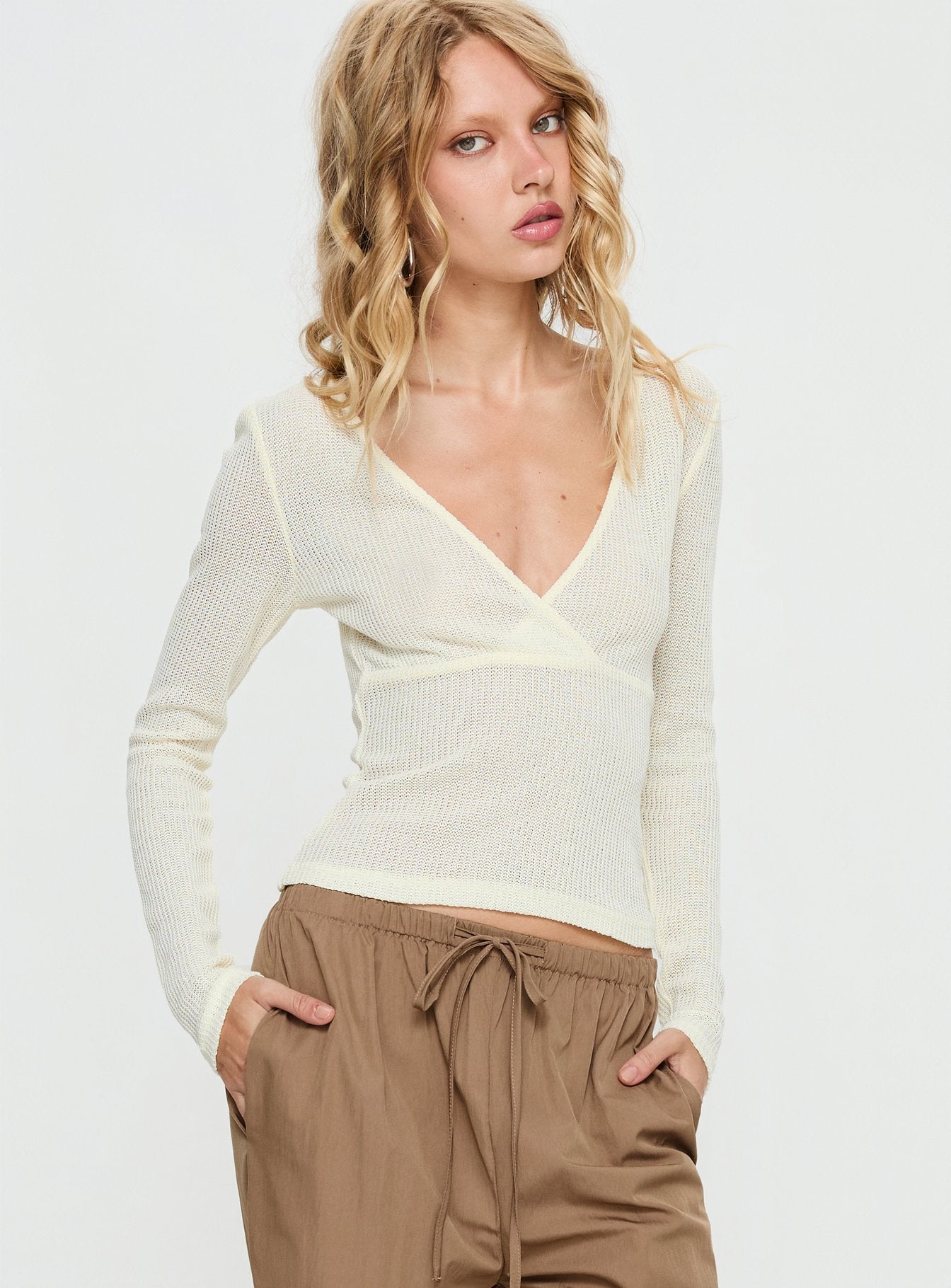 1-modelinfo-nikki-us2_e707e4d5-5ce3-487e-9037-1e48514f6eb5